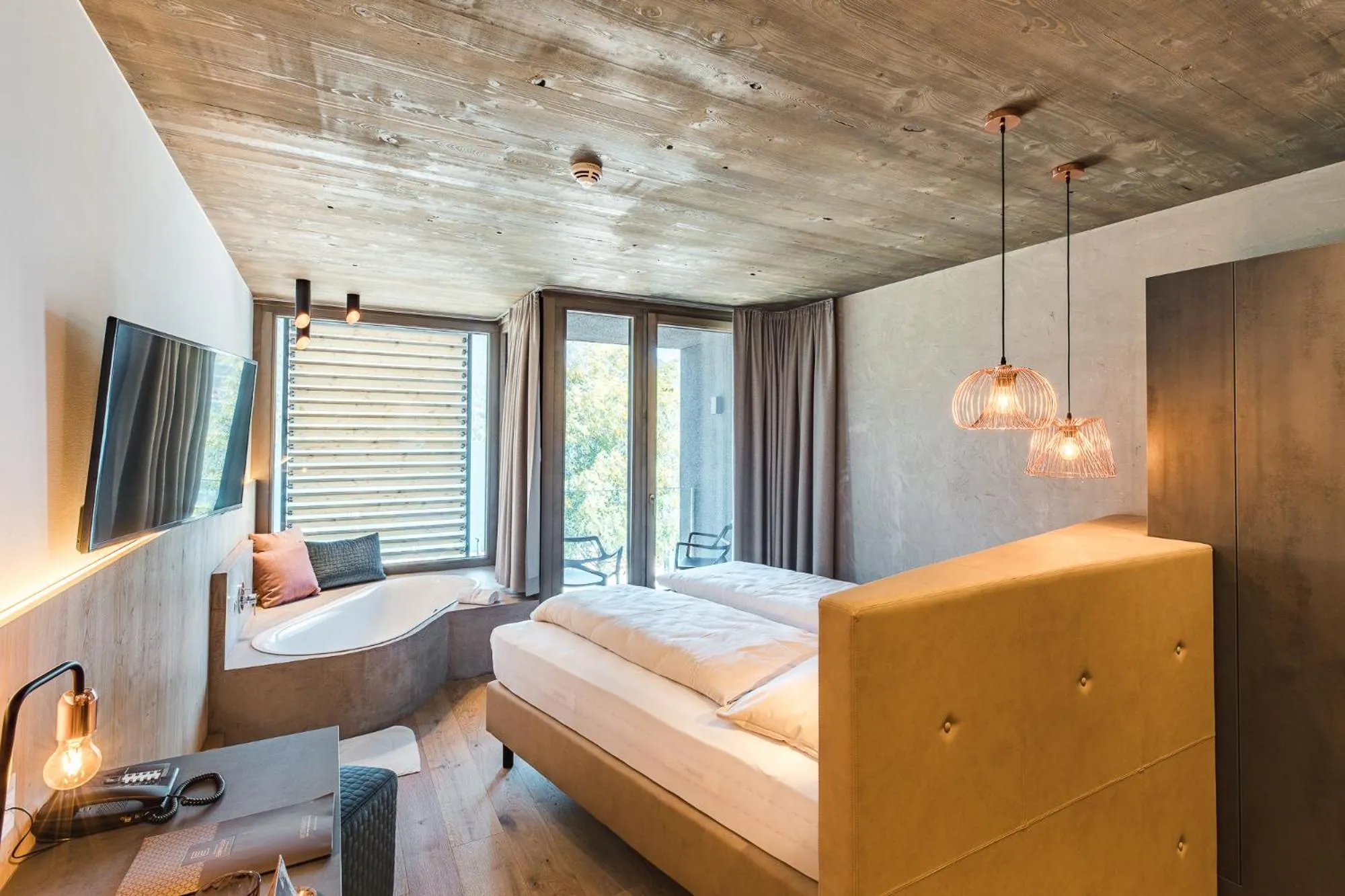 Photo of the whole room, Bed in Seehotel Einwaller - adults only