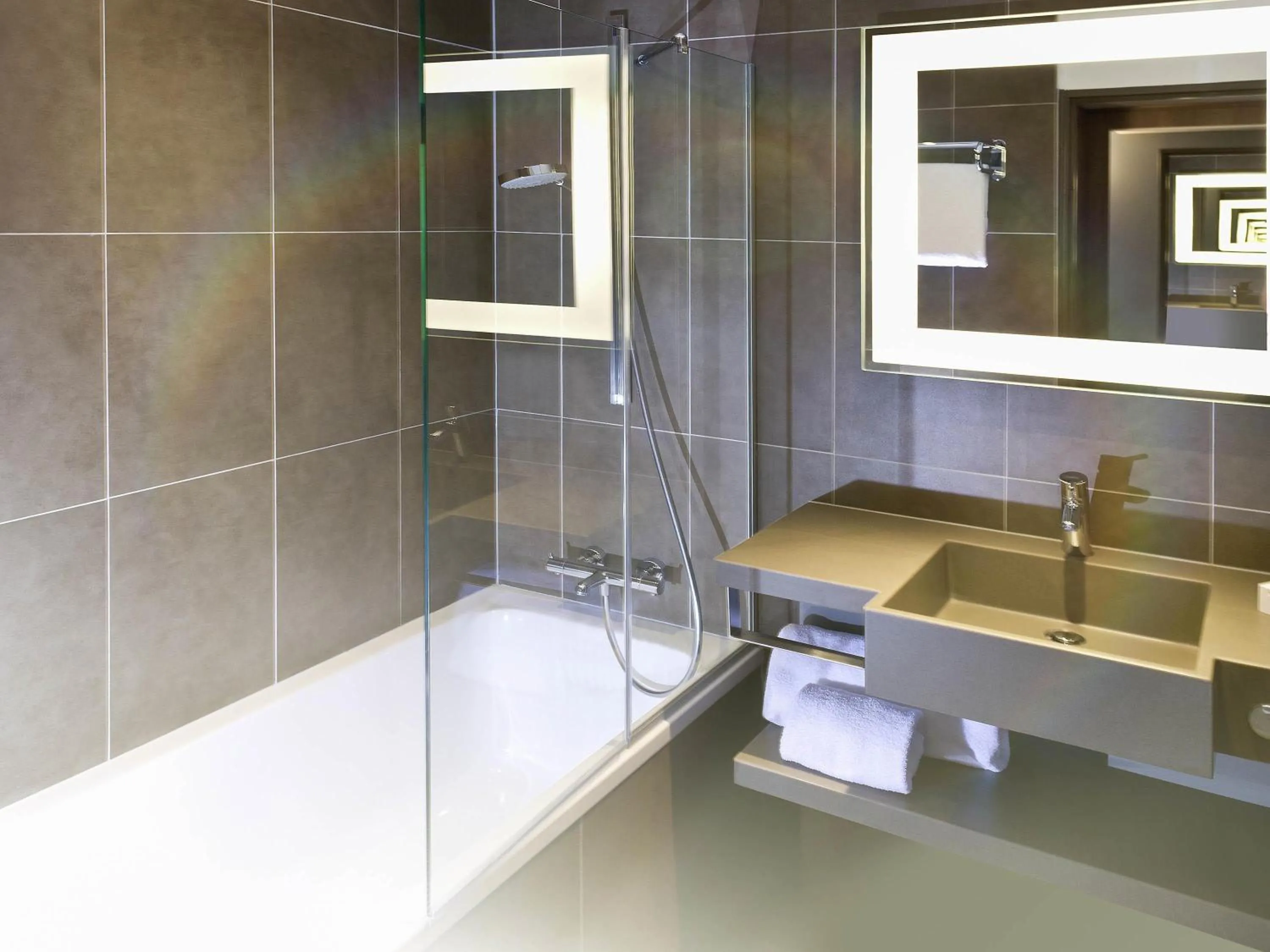 Bedroom in Novotel Yanbu Albahr