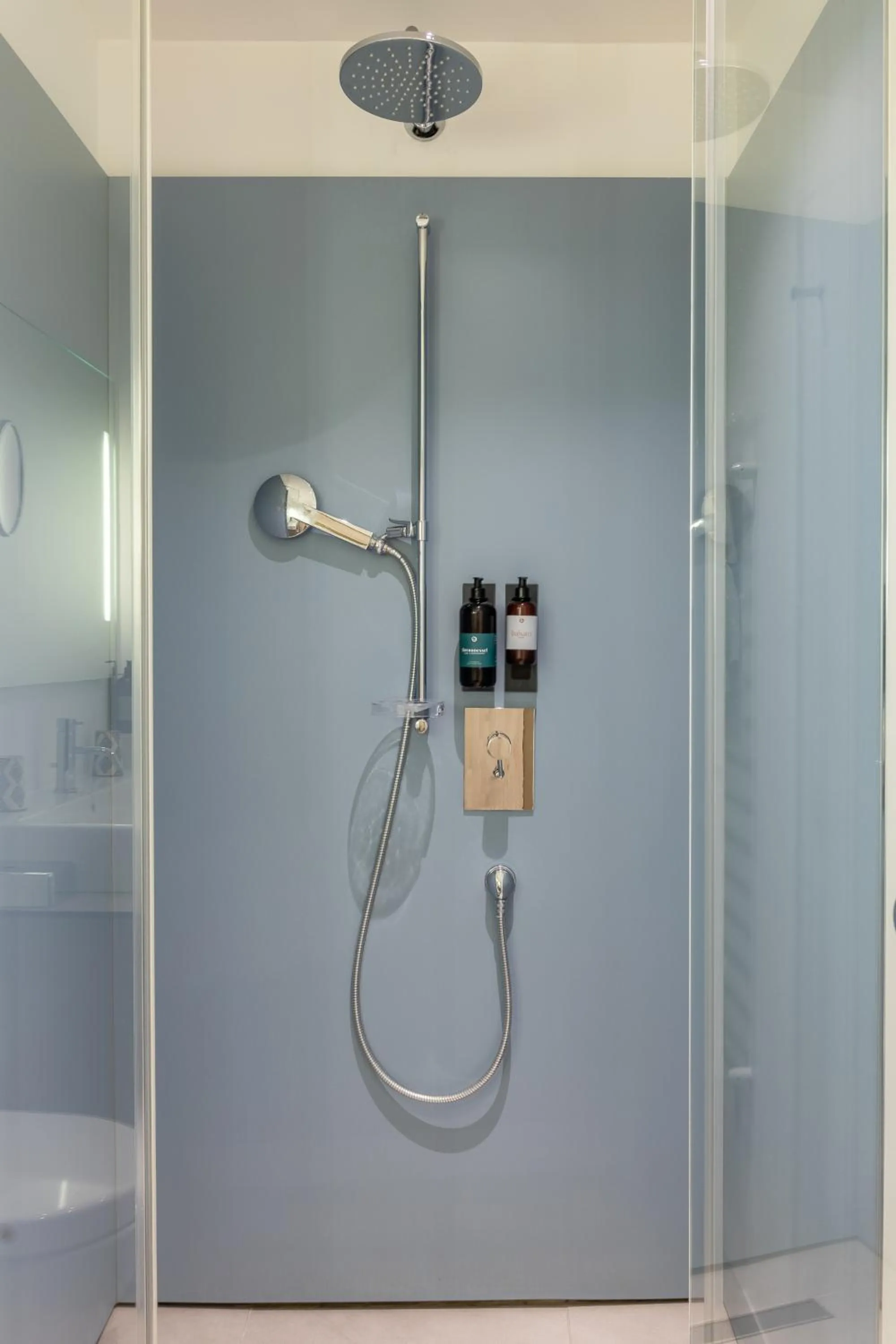 Shower in Hotel Wirtshaus Post