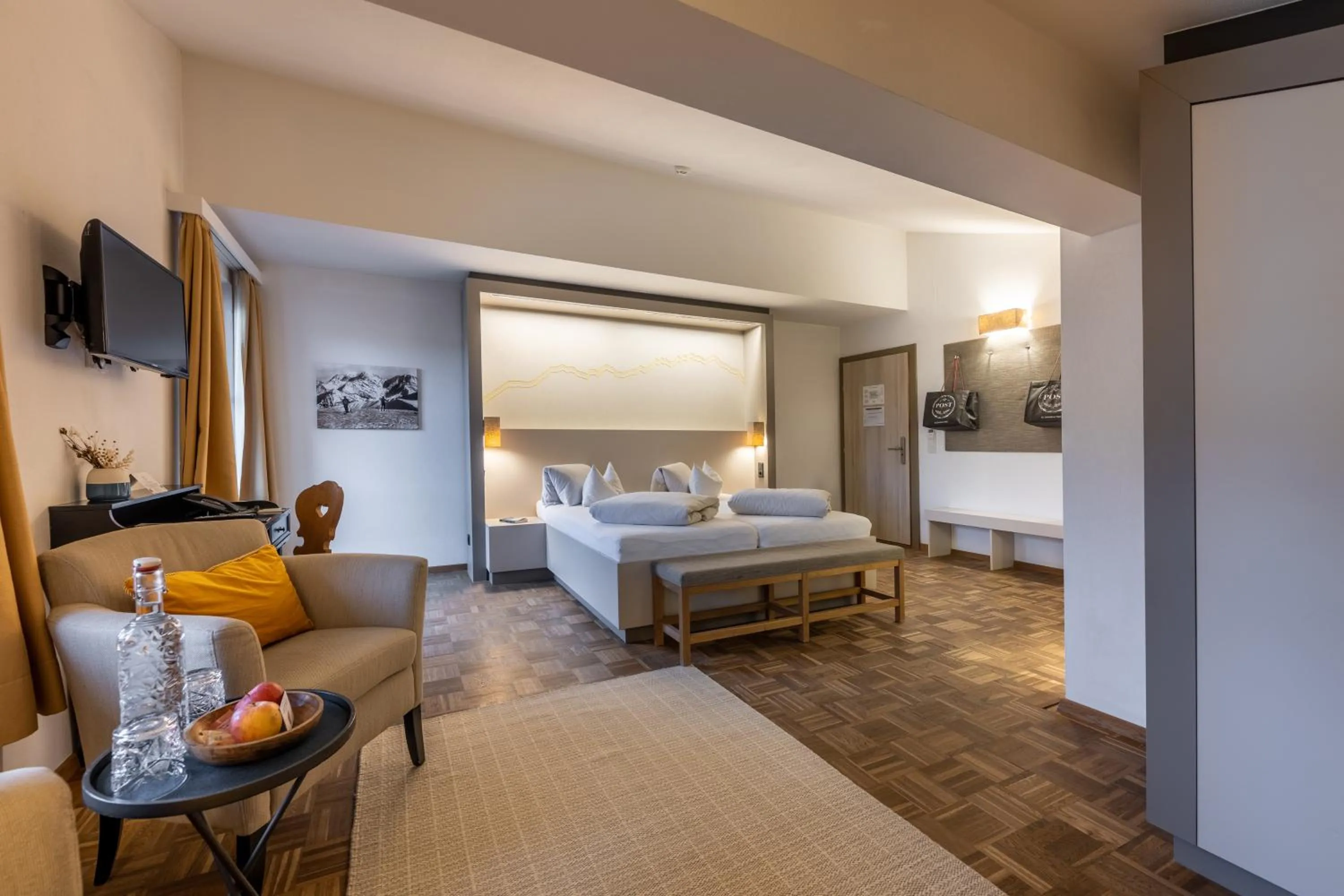 Bedroom, Bed in Hotel Wirtshaus Post