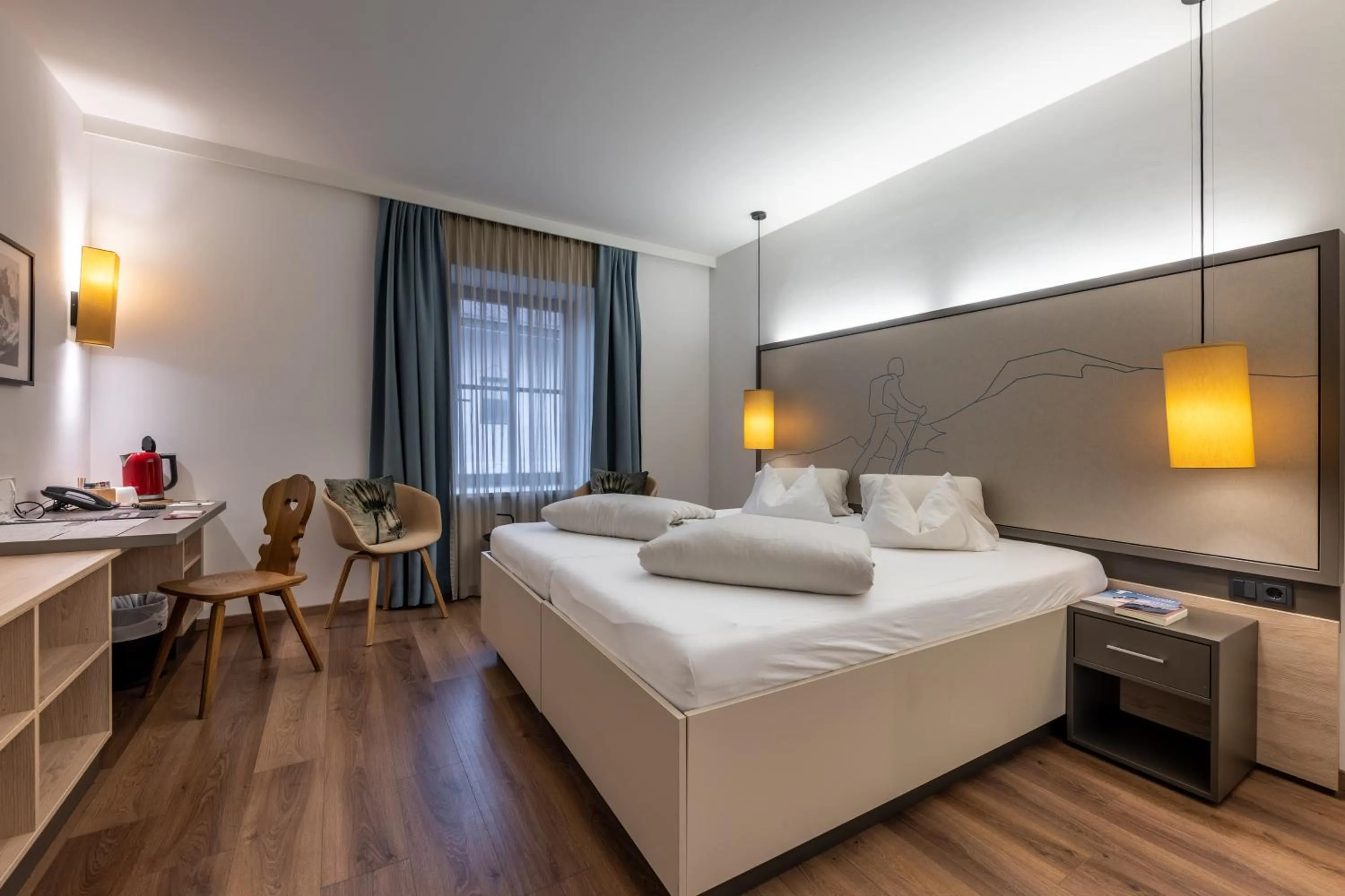 Bedroom, Bed in Hotel Wirtshaus Post