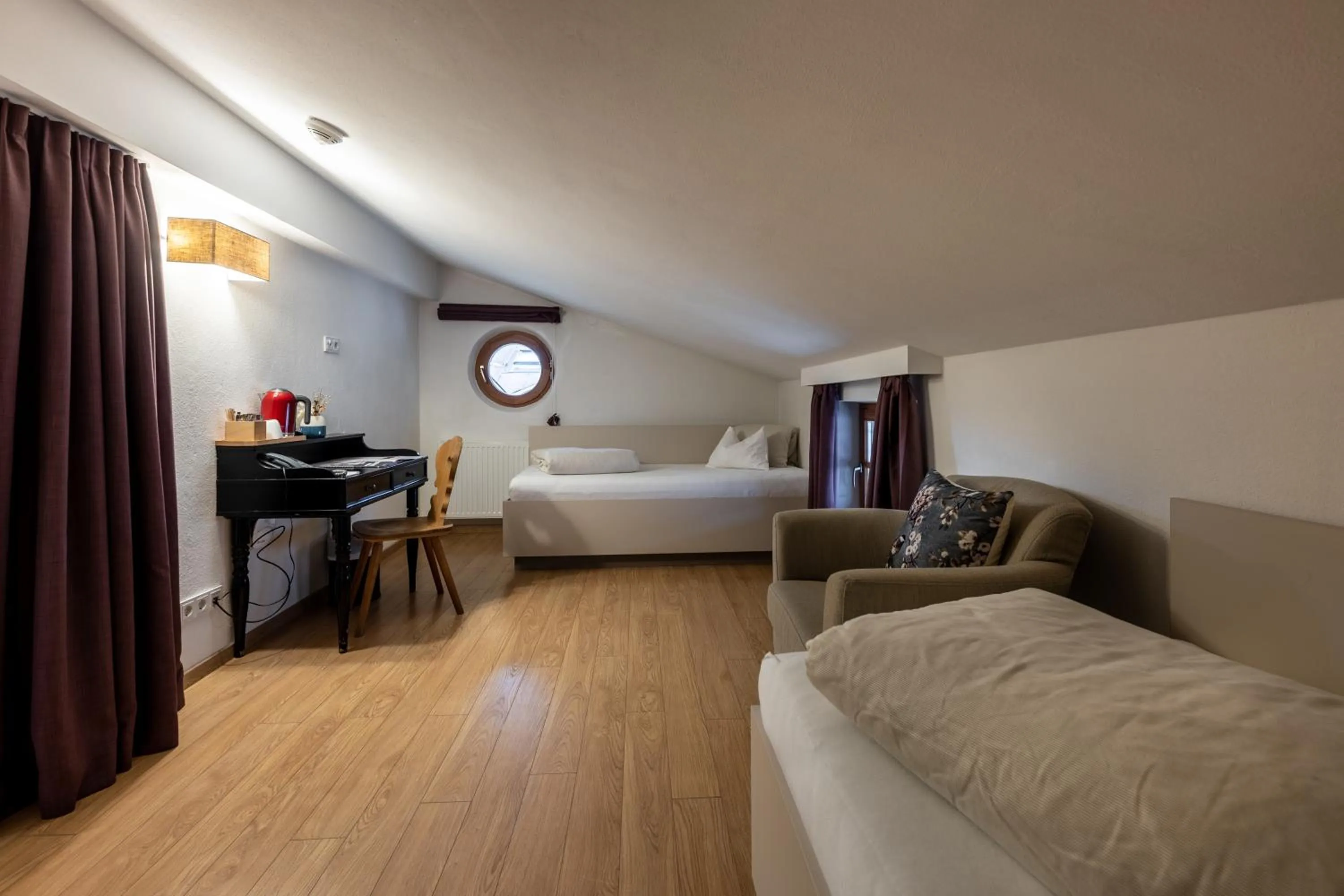 Photo of the whole room, Bed in Hotel Wirtshaus Post