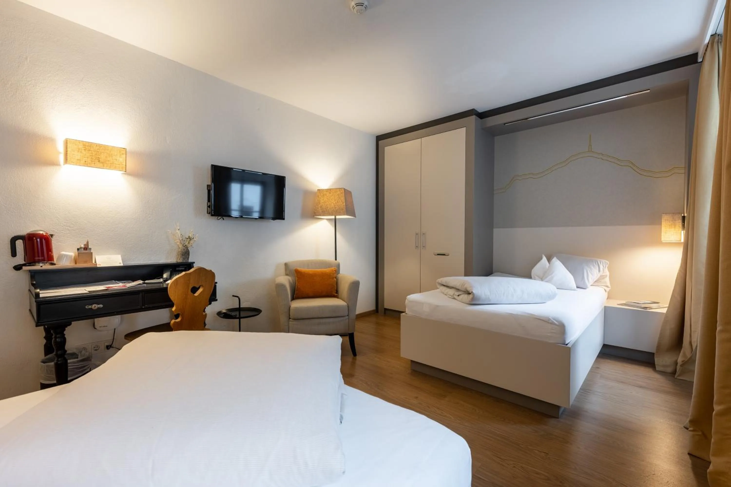 Bedroom, Bed in Hotel Wirtshaus Post