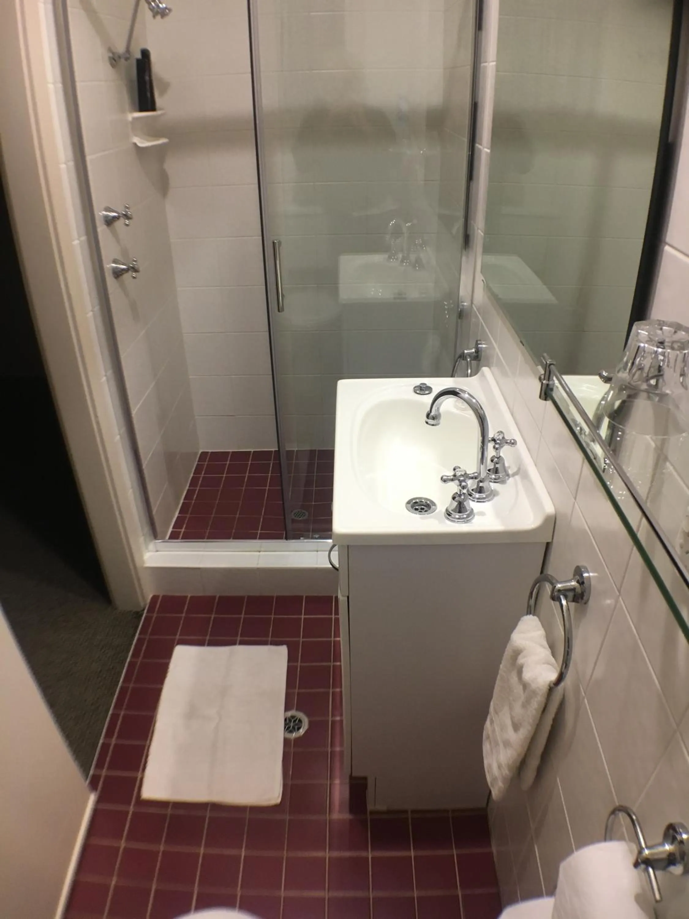 Shower in Palm Beach Bed & Breakfast