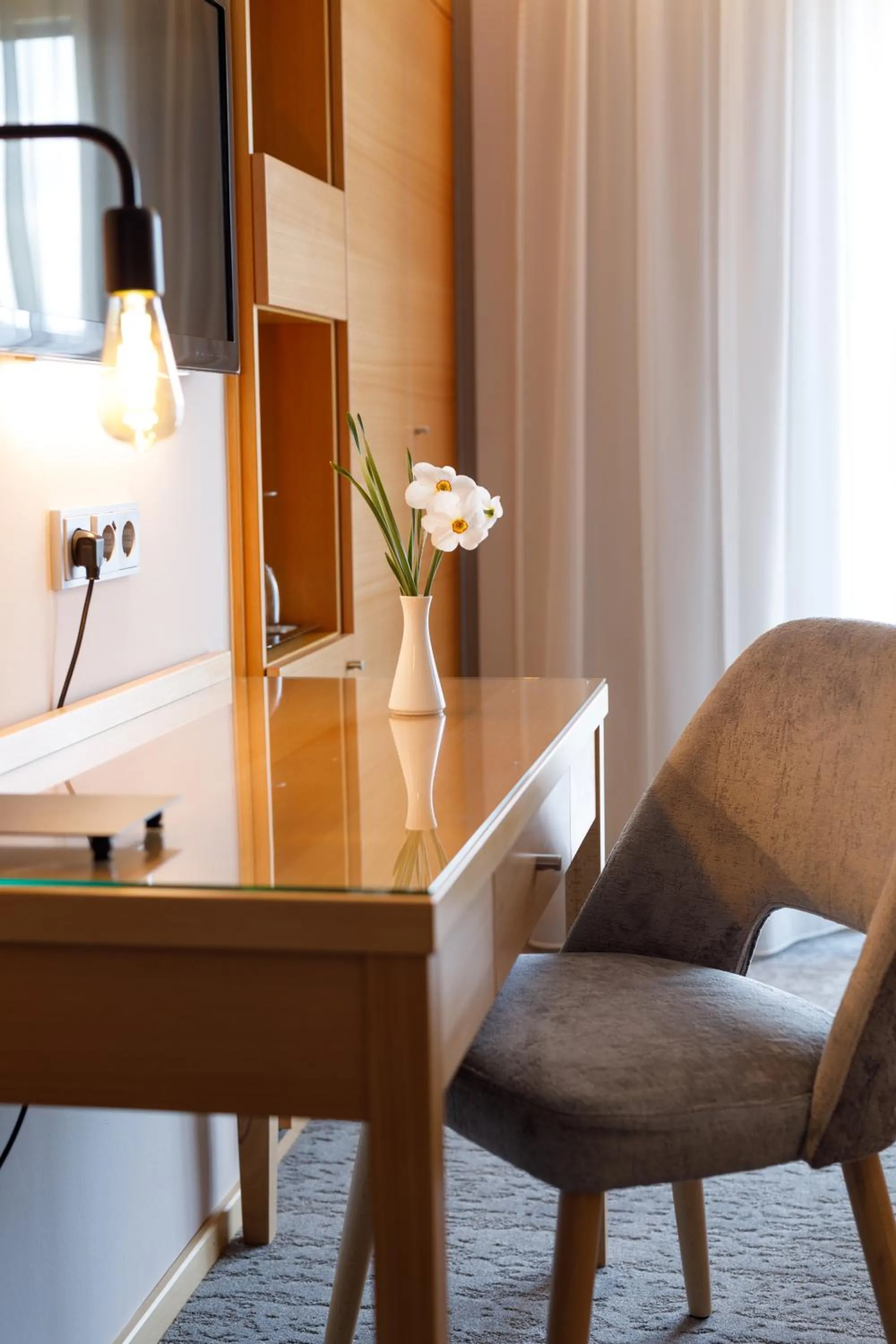 Street-side Classic Double Room with Balcony in Weinlandhof