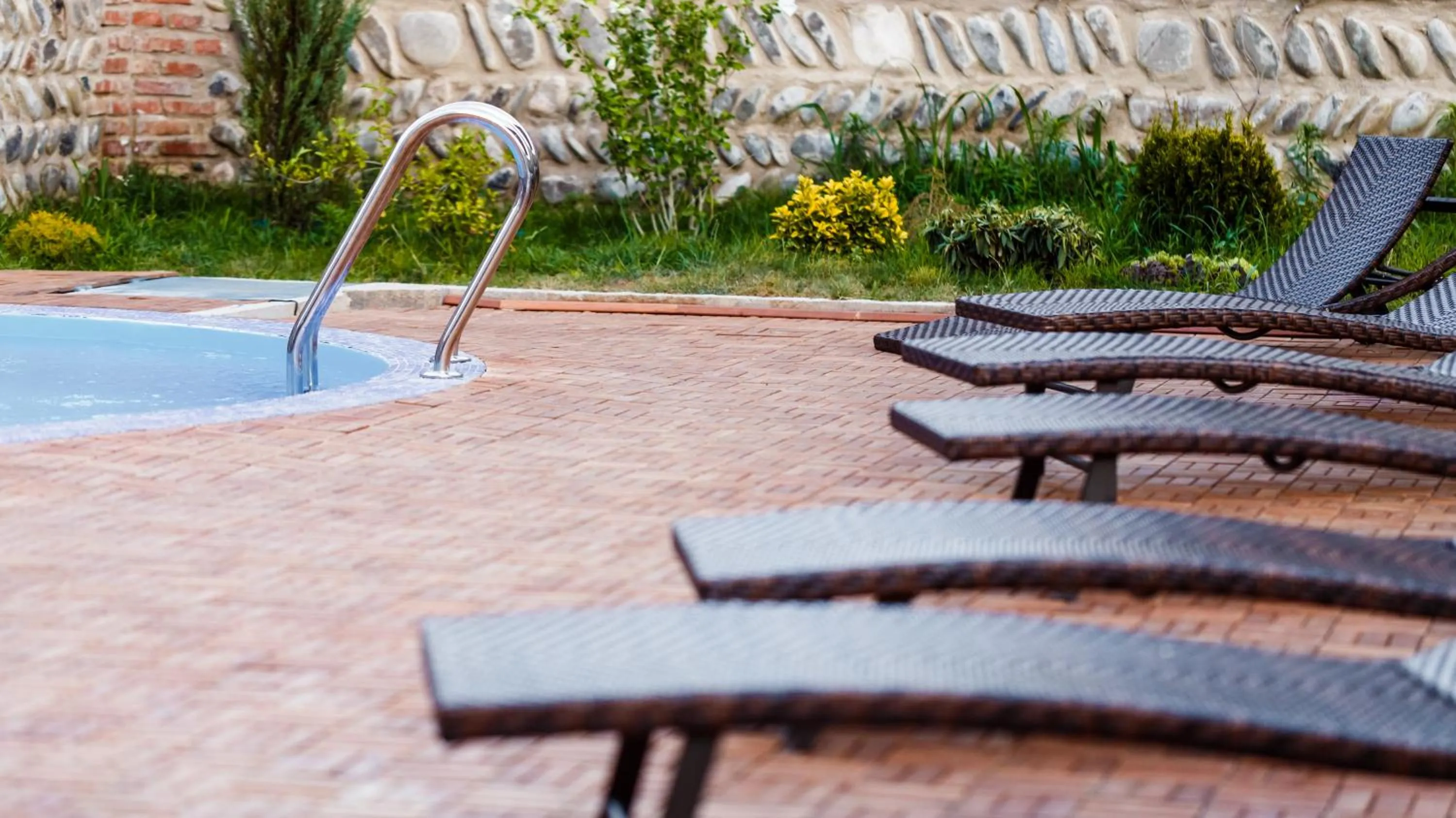 Swimming pool in Hotel Gino Wellness Mtskheta