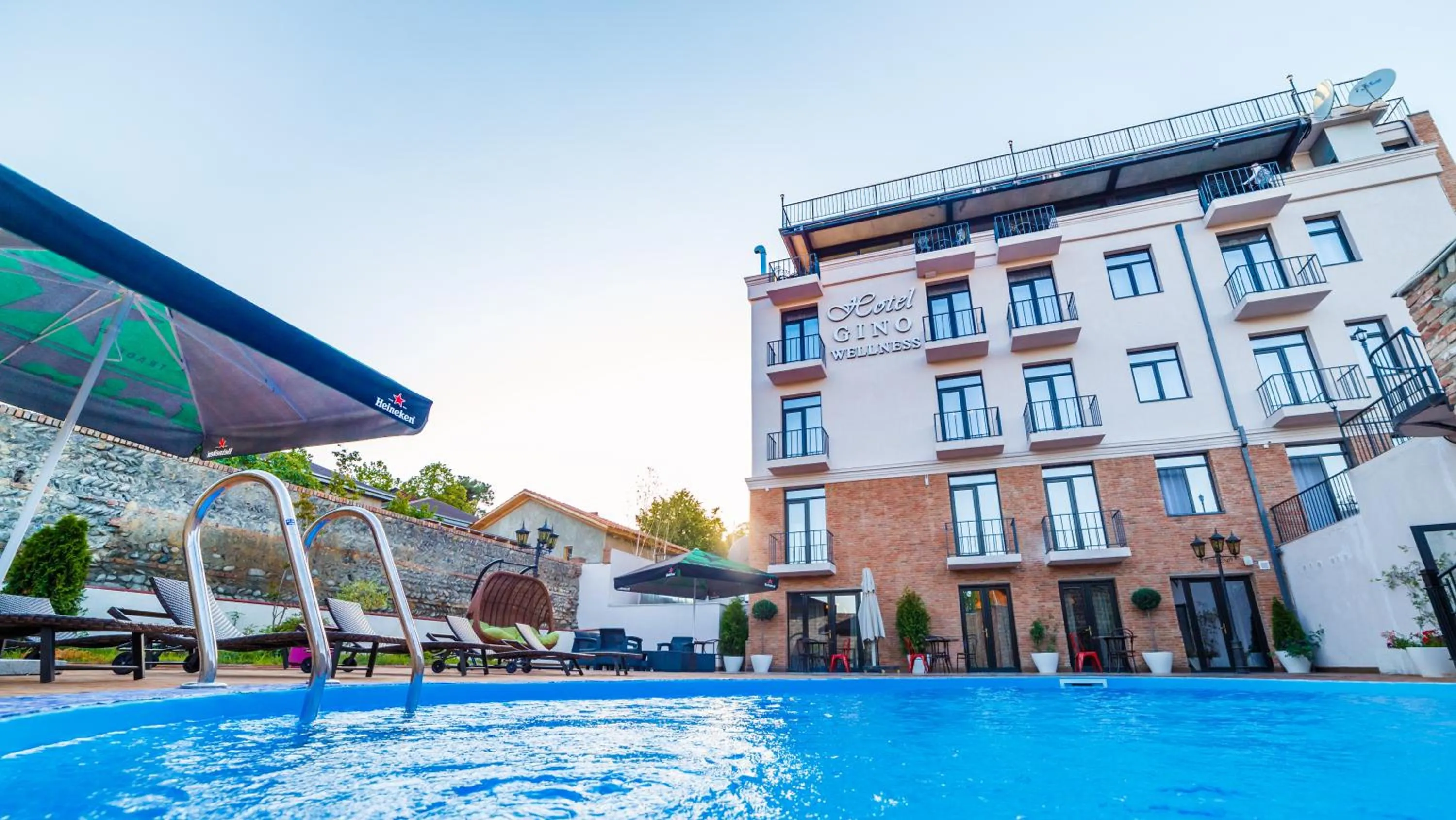 Swimming pool in Hotel Gino Wellness Mtskheta