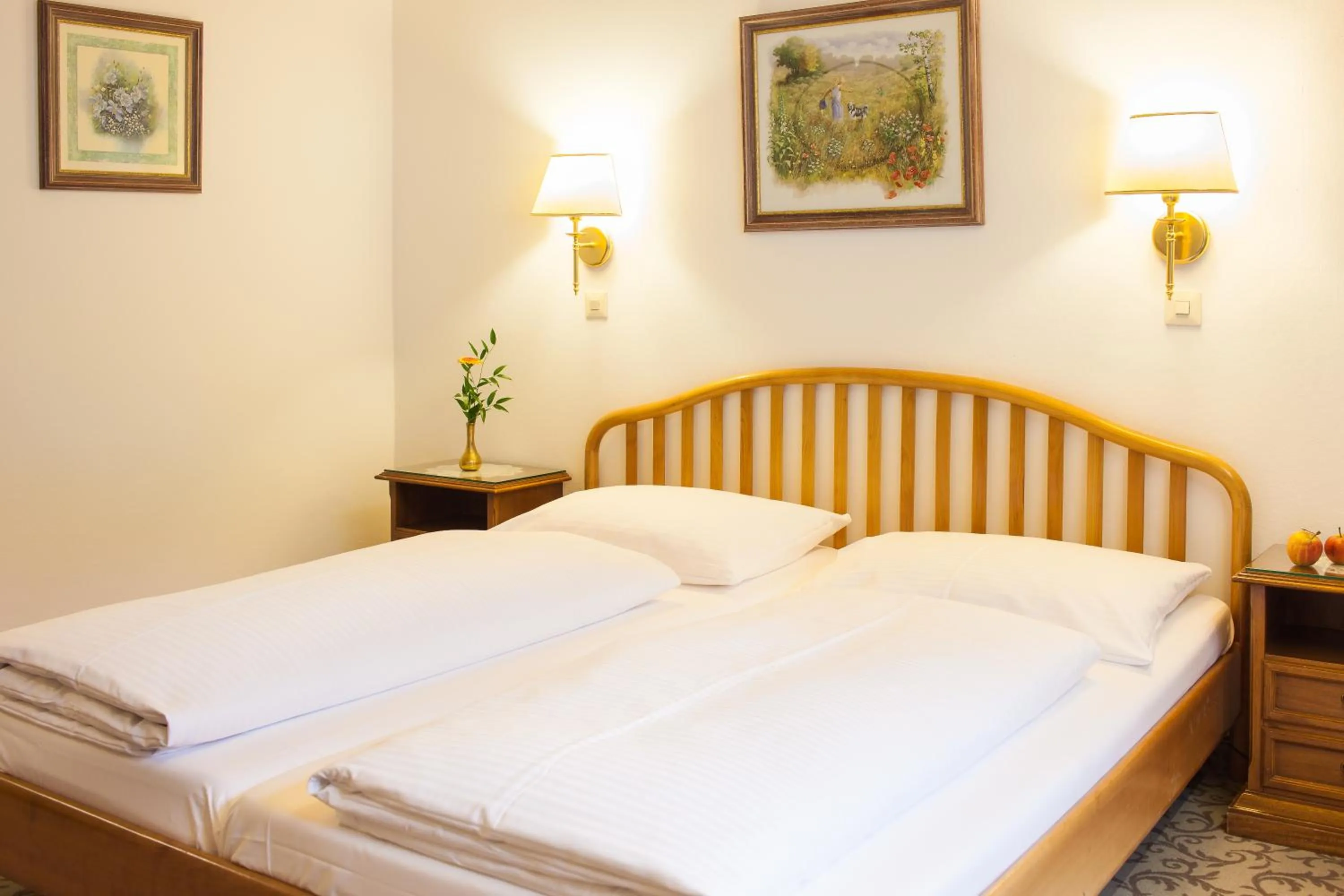 Bedroom, Bed in Hotel St. Georg