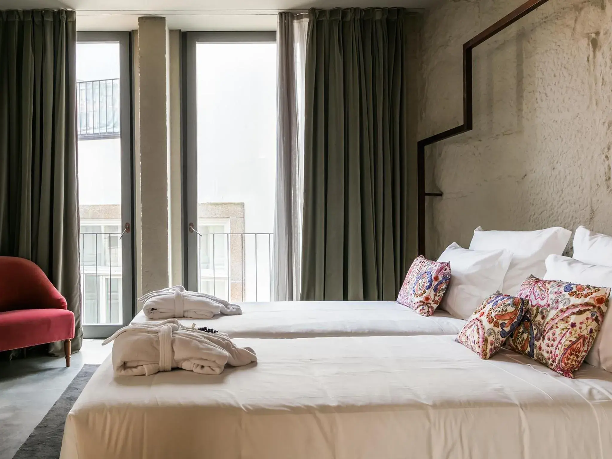 Twin Room in Armazém Luxury Housing- Architectural & Design Hotel Twin Room in Armazém Luxury Housing- Architectural & Design Hotel