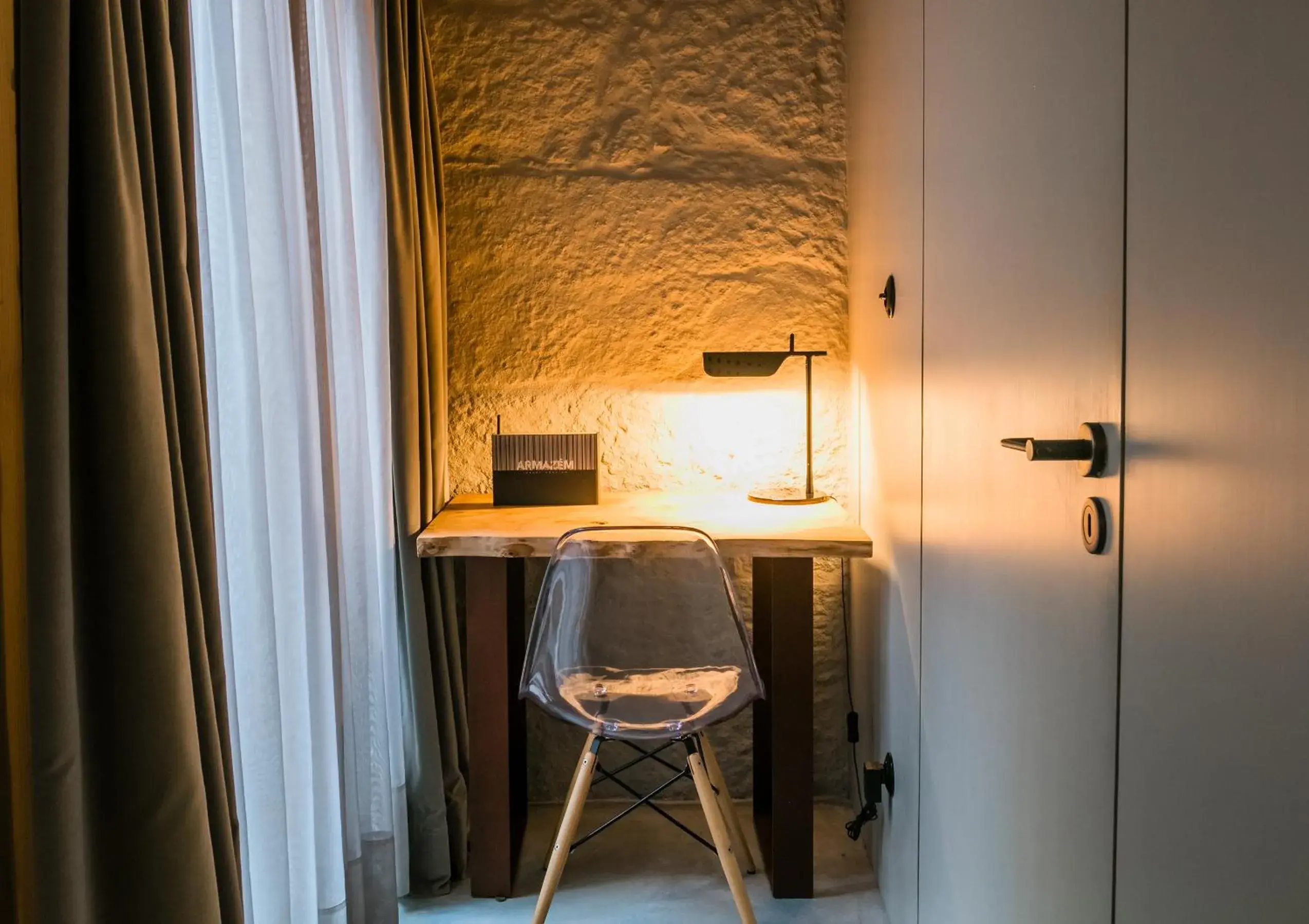 Twin Room in Armazém Luxury Housing- Architectural & Design Hotel Twin Room in Armazém Luxury Housing- Architectural & Design Hotel