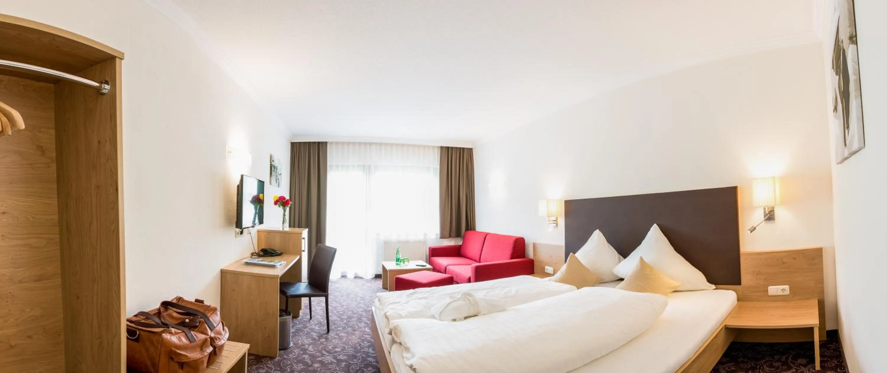 Photo of the whole room, Bed in Hotel Puint