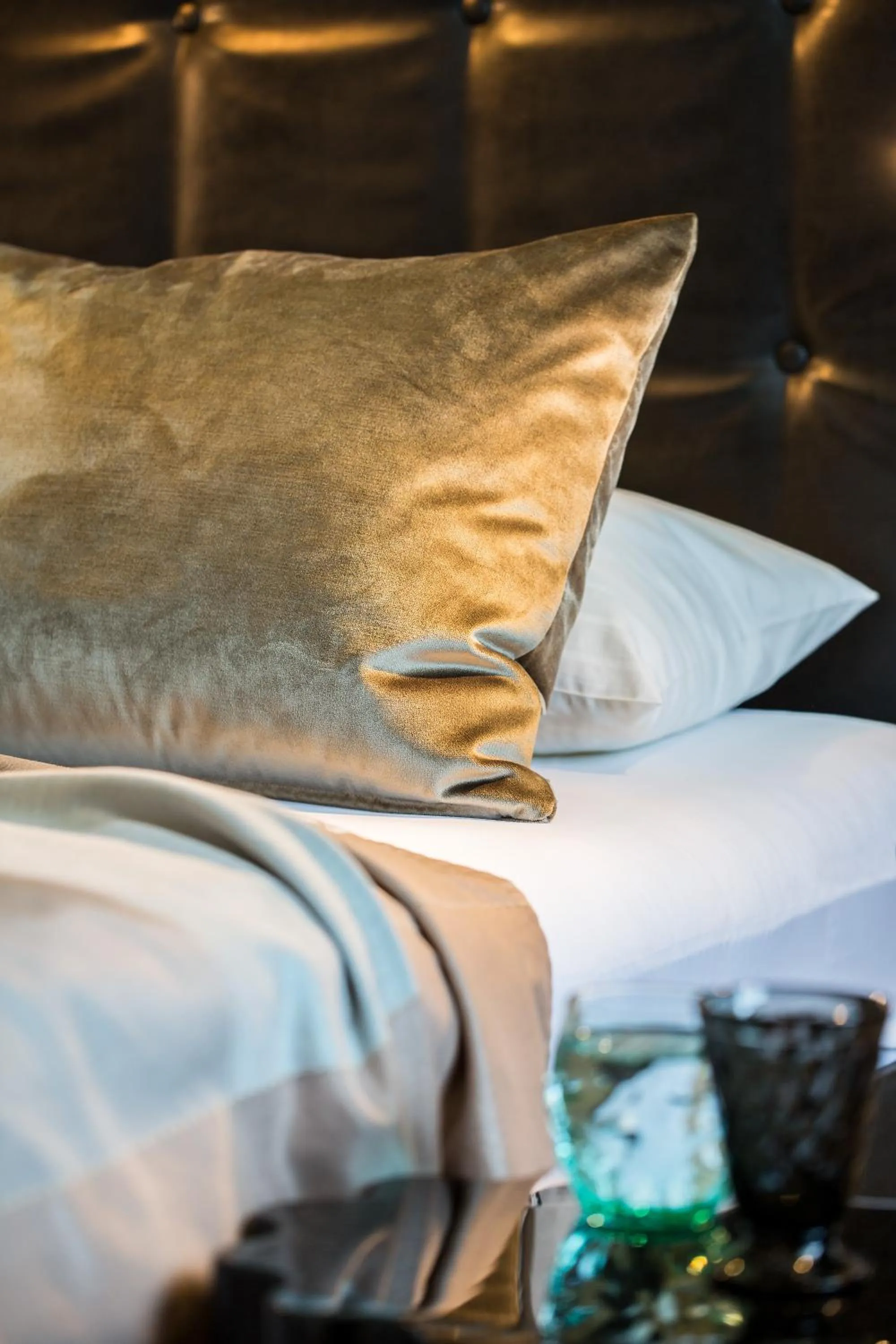 room service, Bed in hirschen dornbirn - das boutiquestyle hotel - skyrelax & wellness im rooftop