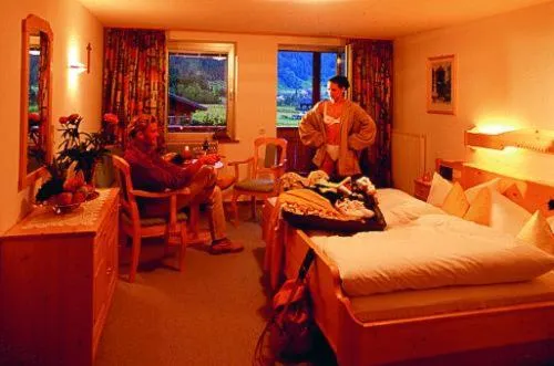 Guests, Bed in Sporthotel Krone