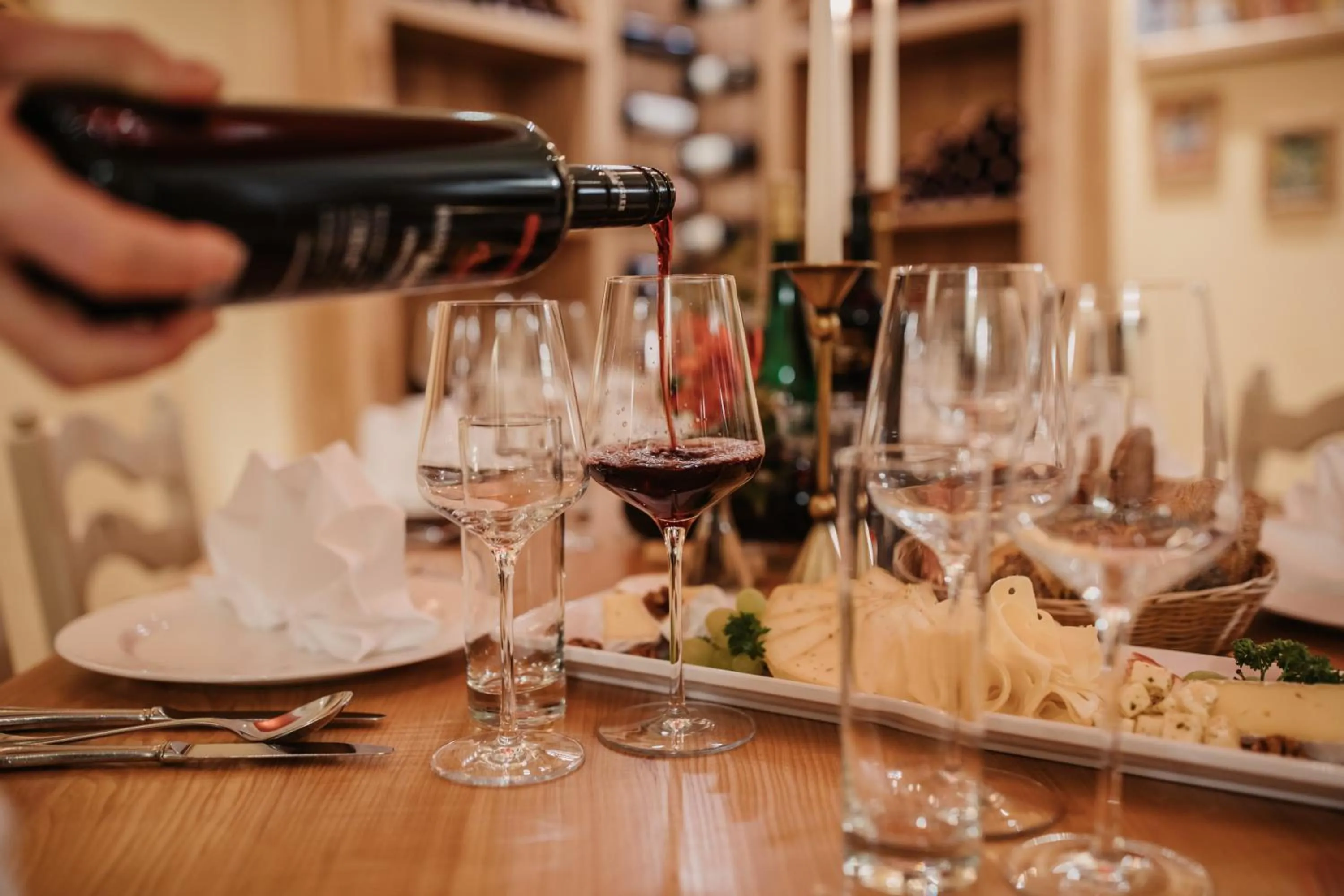 Restaurant/places to eat in Hotel Guggenberger