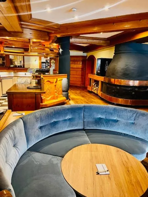 Restaurant/places to eat in Wellness Aparthotel "Lechlife" incl Pool - 400m zum LIFT