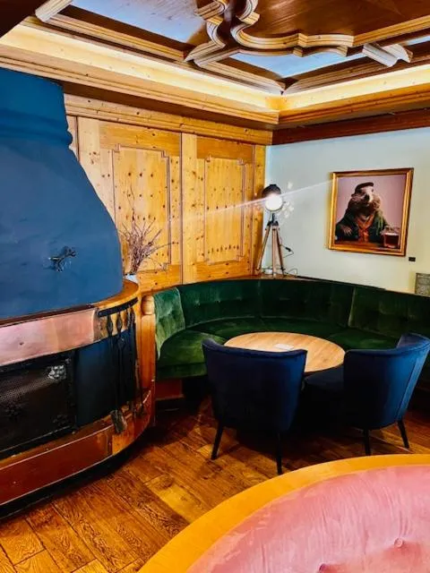 Restaurant/places to eat in Wellness Aparthotel "Lechlife" incl Pool - 400m zum LIFT