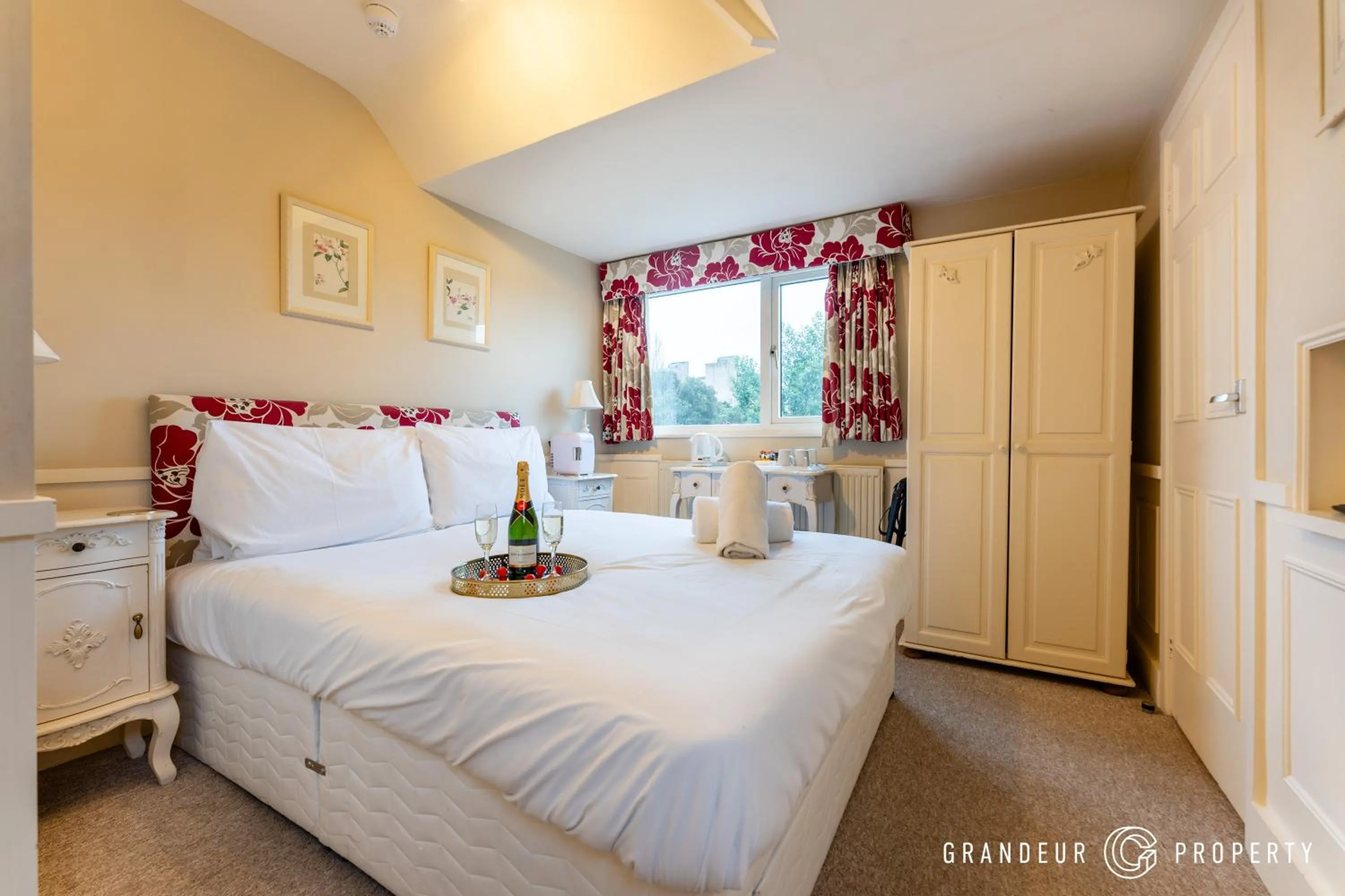 The Cransley by Grandeur Property