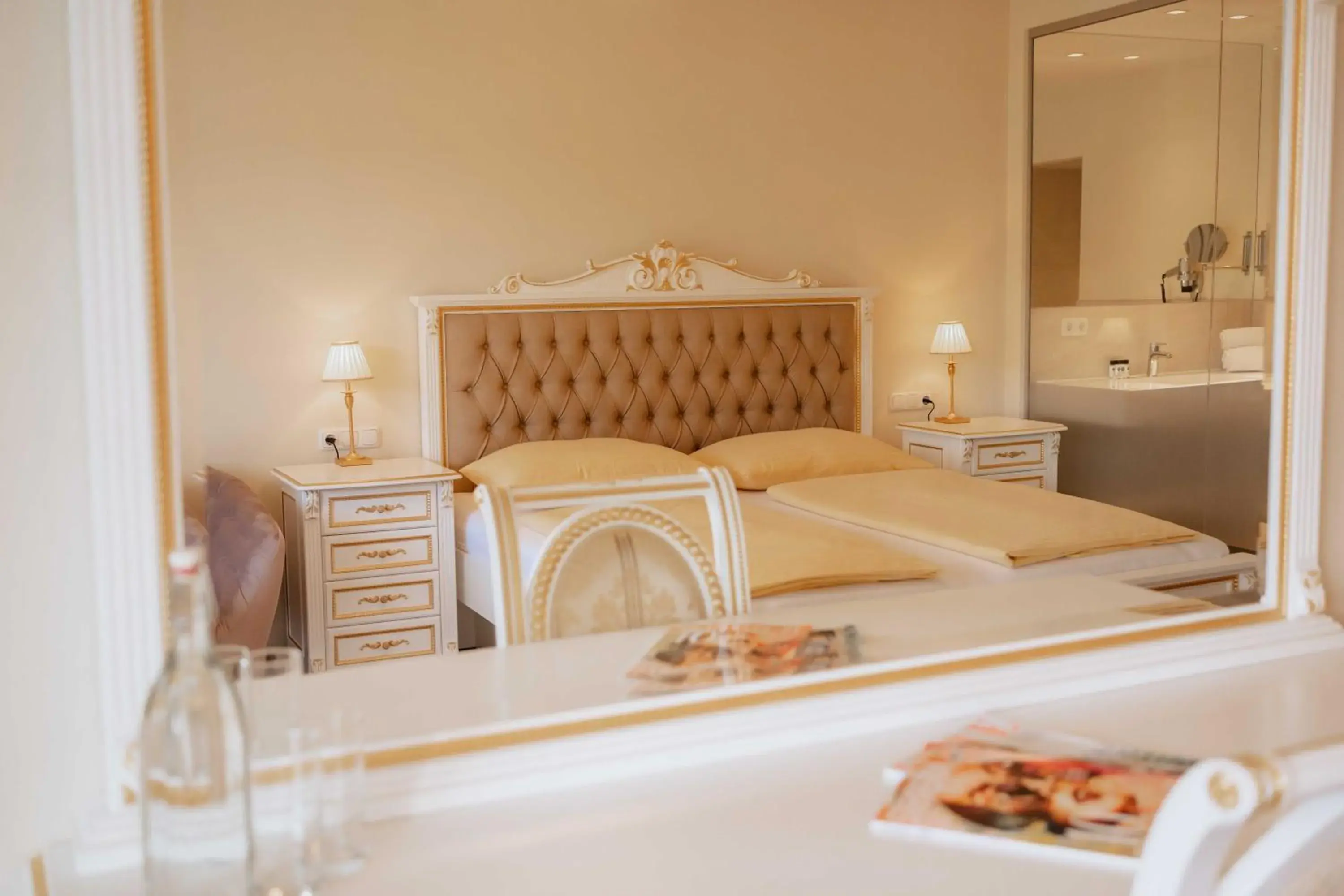 Deluxe Double Room in Schlössl Hotel Kindl Deluxe Double Room in Schlössl Hotel Kindl