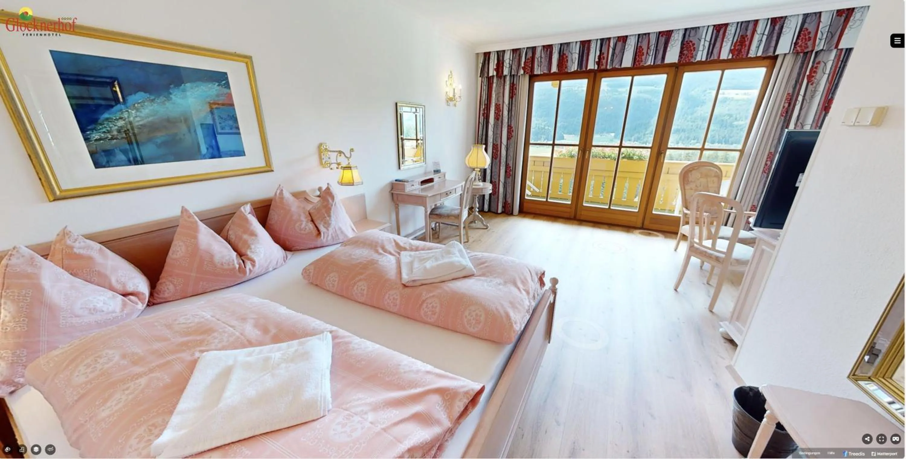 Bed in Hotel Glocknerhof