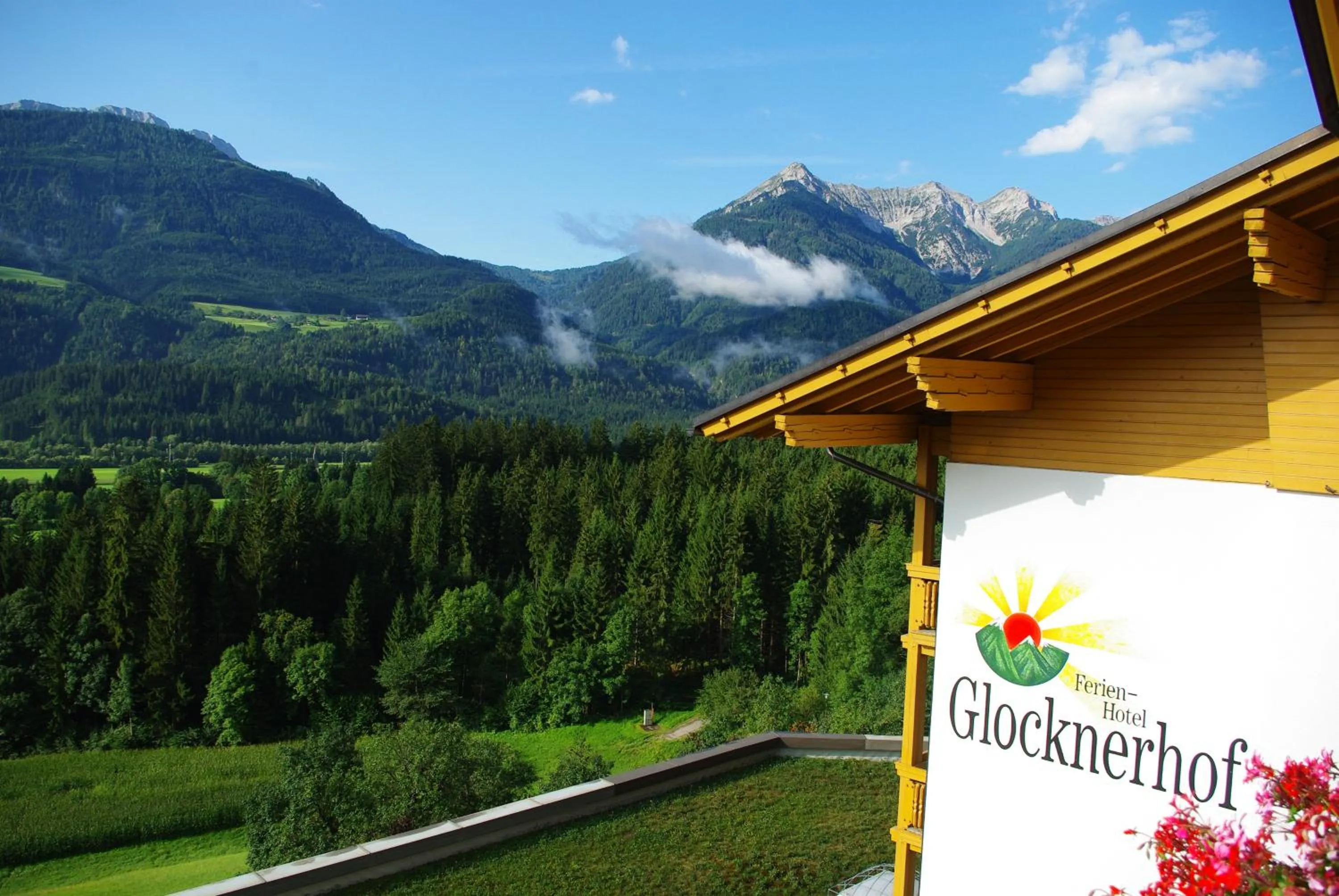 Property building in Hotel Glocknerhof