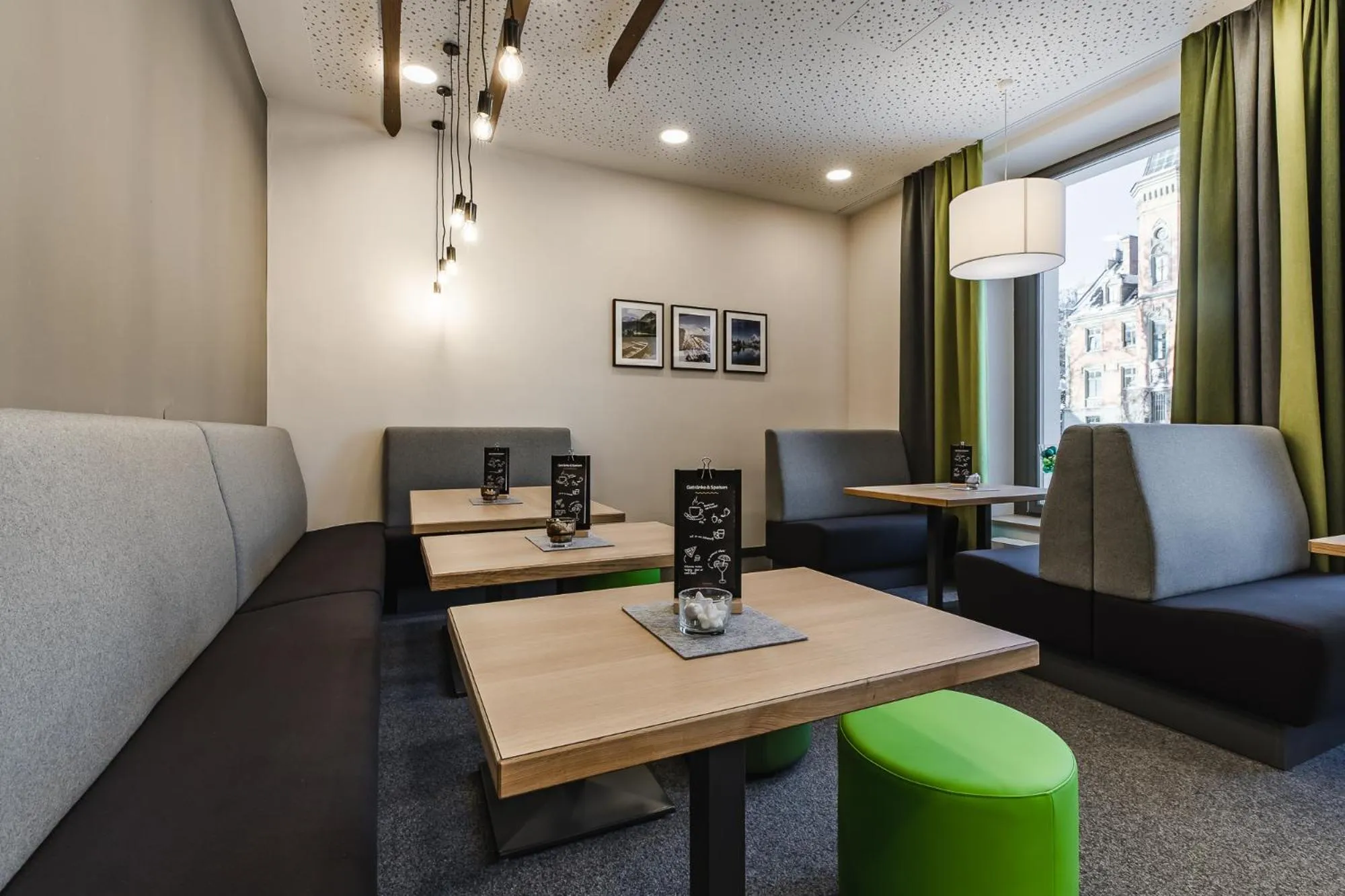Lounge or bar in JUFA Hotel Schladming