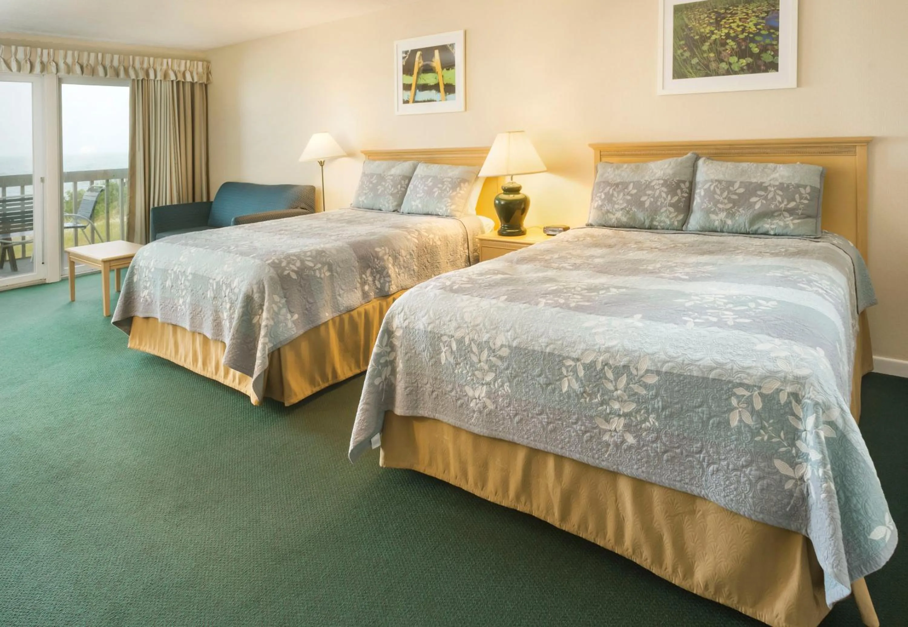 Bed in Surfcomber On The Ocean