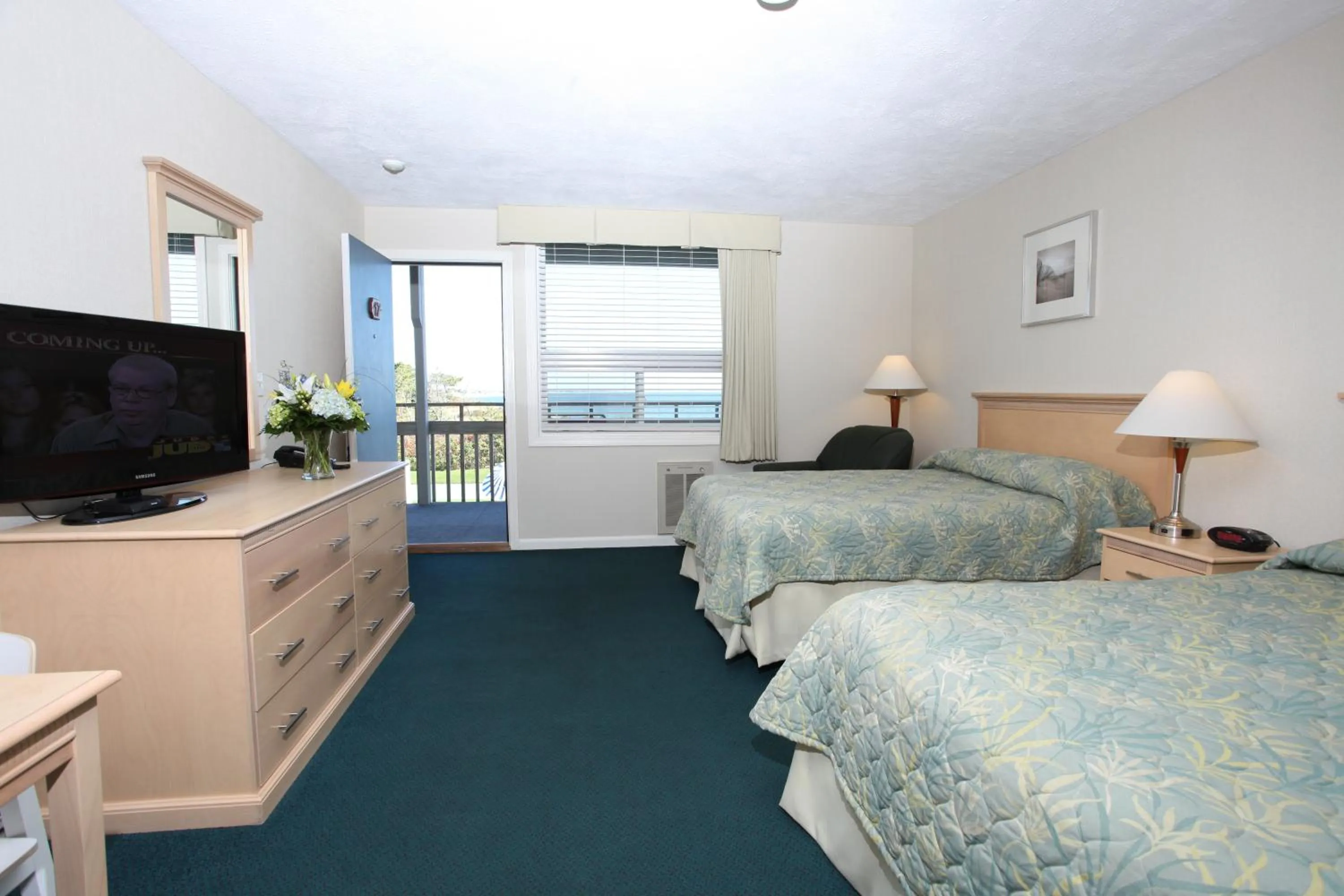 Day, Bed in Surfcomber On The Ocean