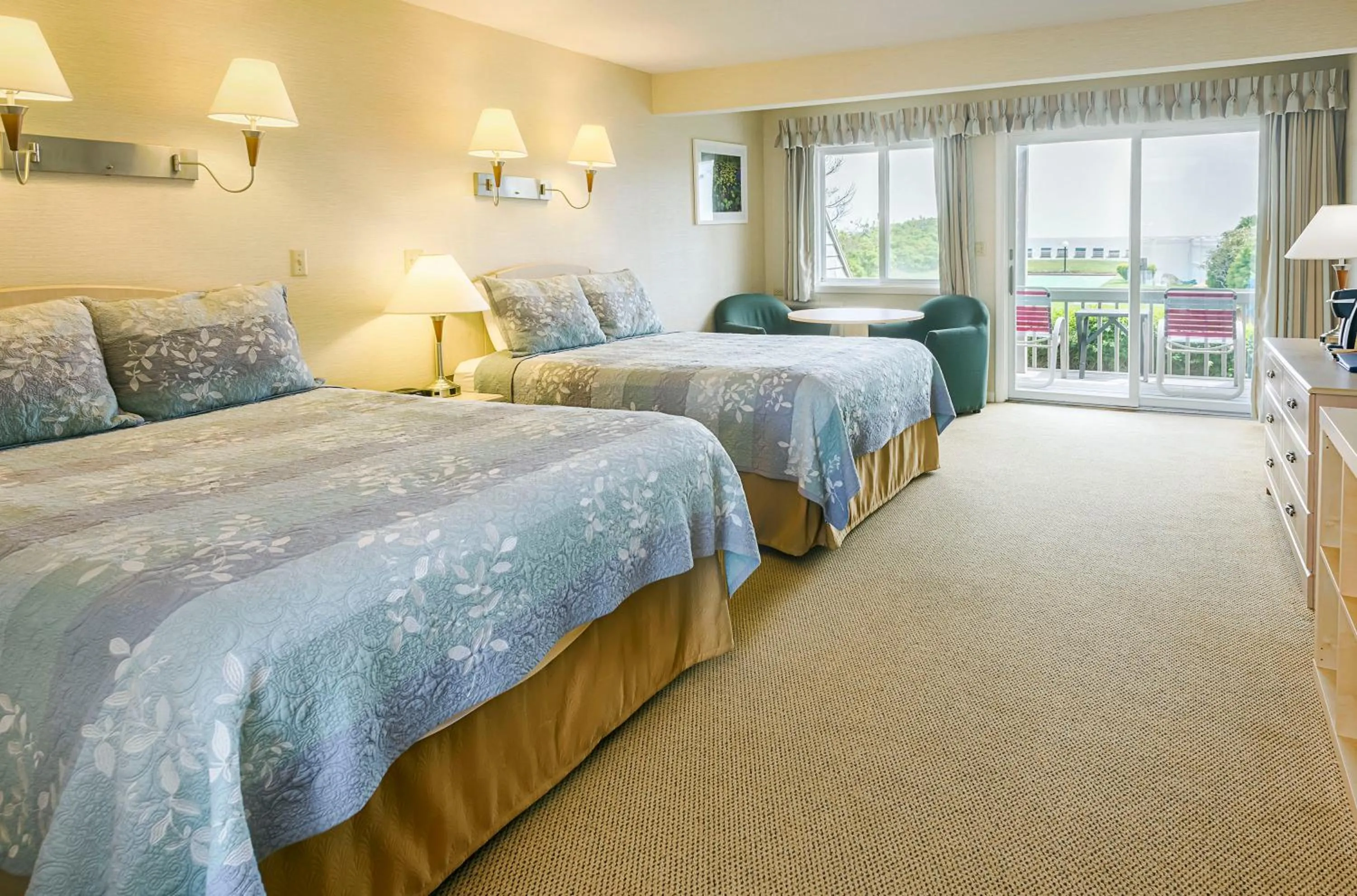 Bed in Surfcomber On The Ocean