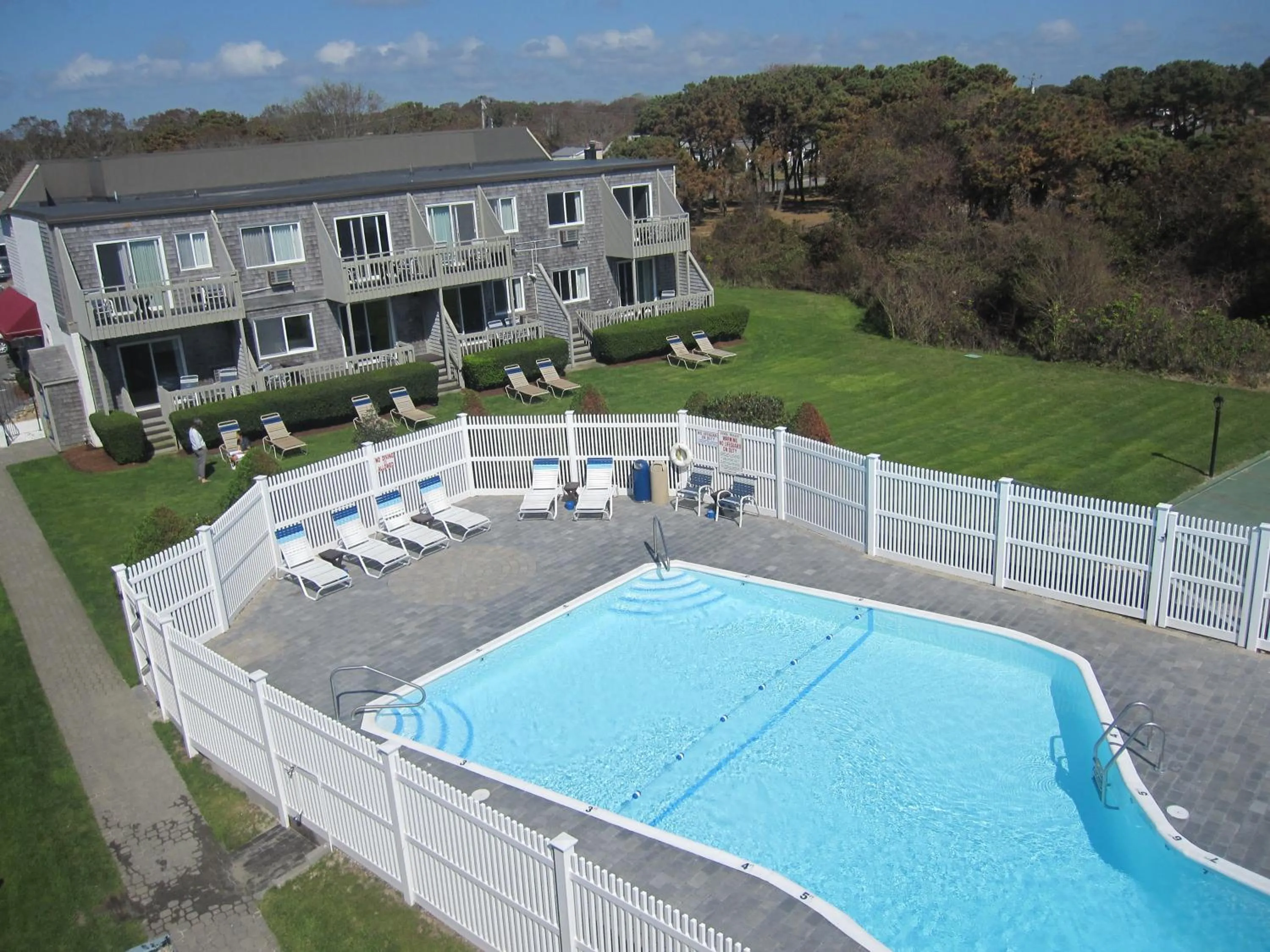 Swimming pool in Surfcomber On The Ocean