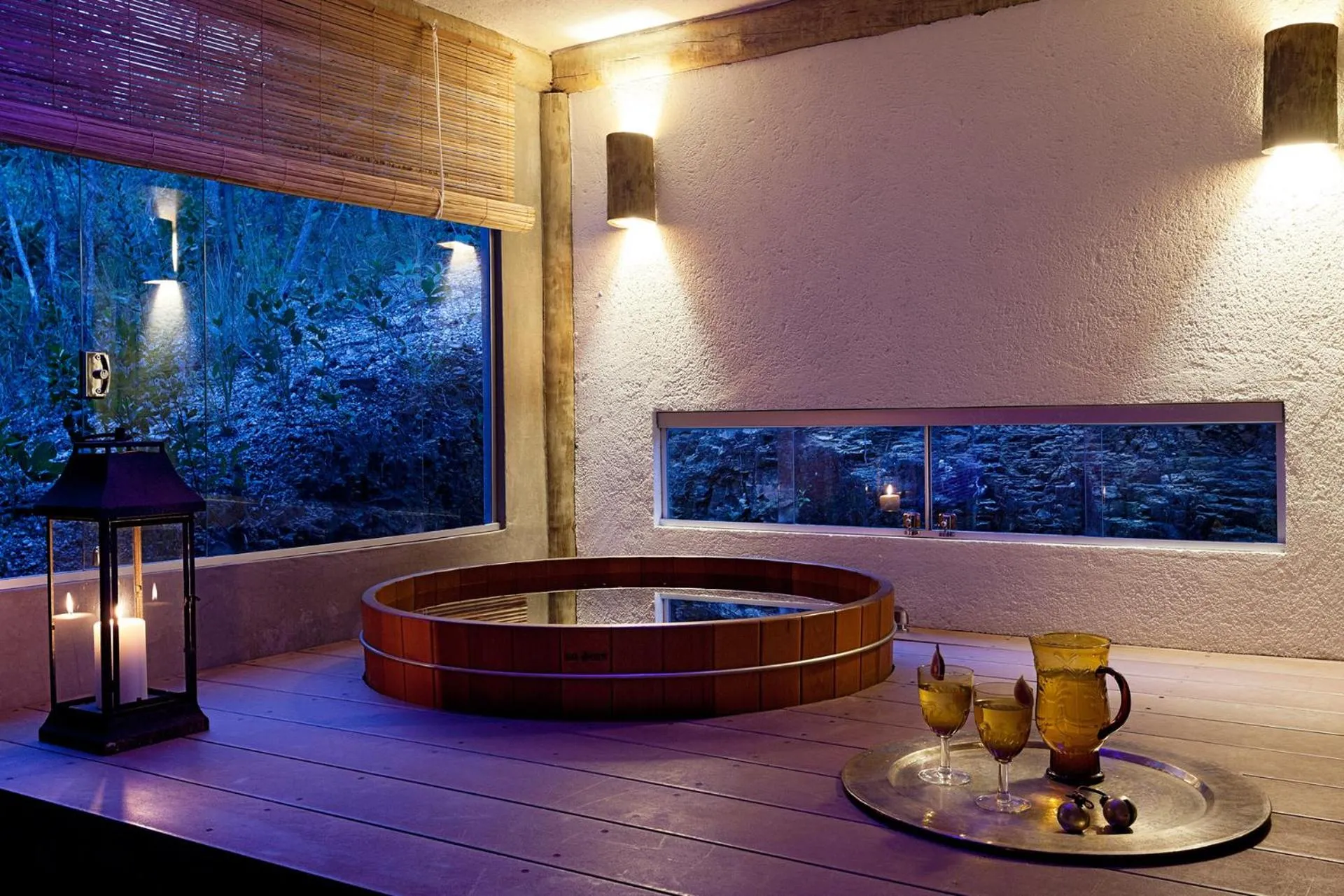 Hot Tub in Capim do Mato Pousada & Spa by L'Occitane