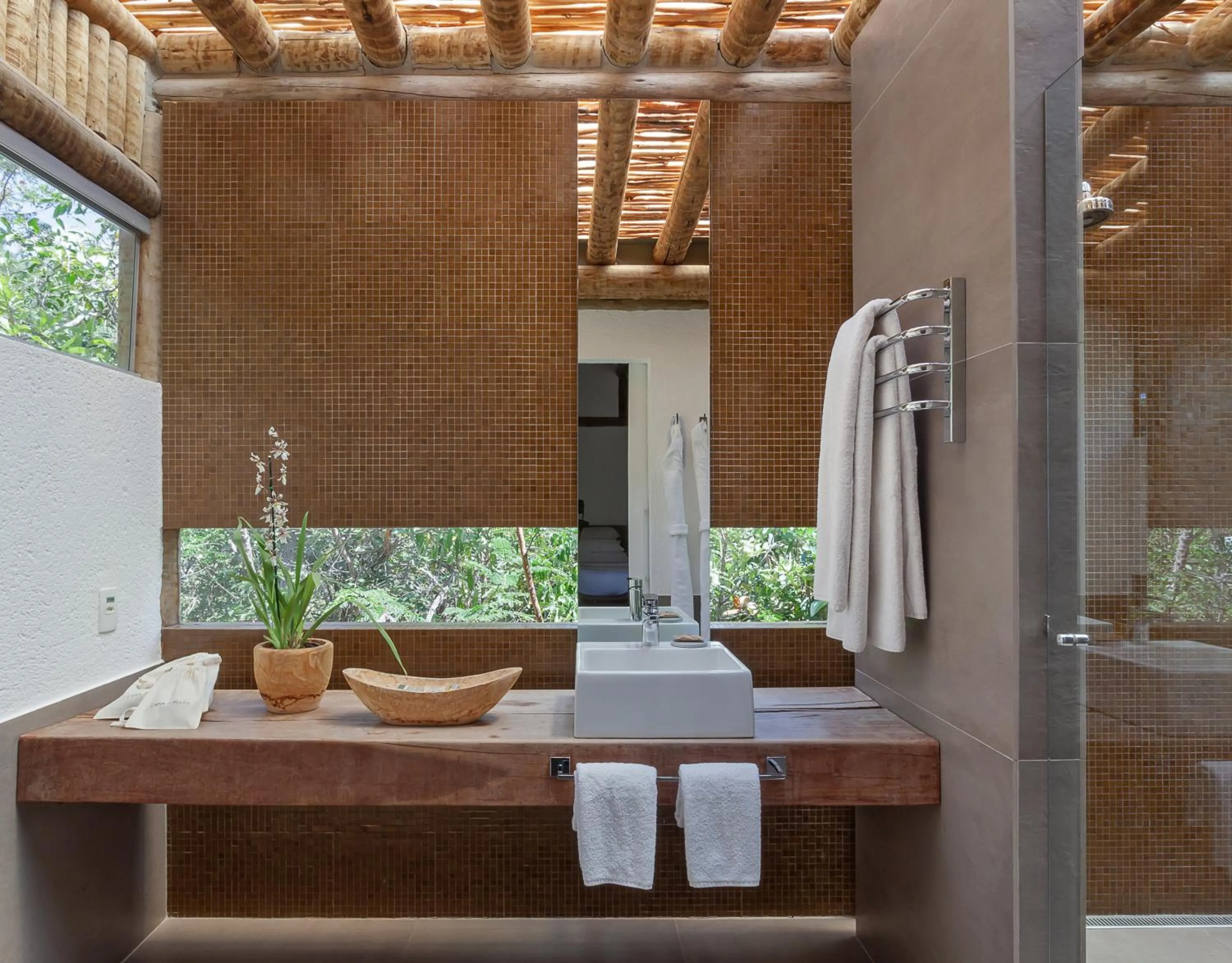 Bathroom in Capim do Mato Pousada & Spa by L'Occitane