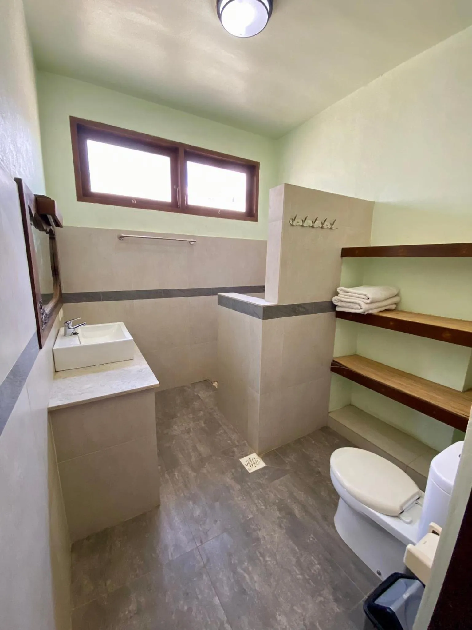 Bathroom in Trawangan Nirvana