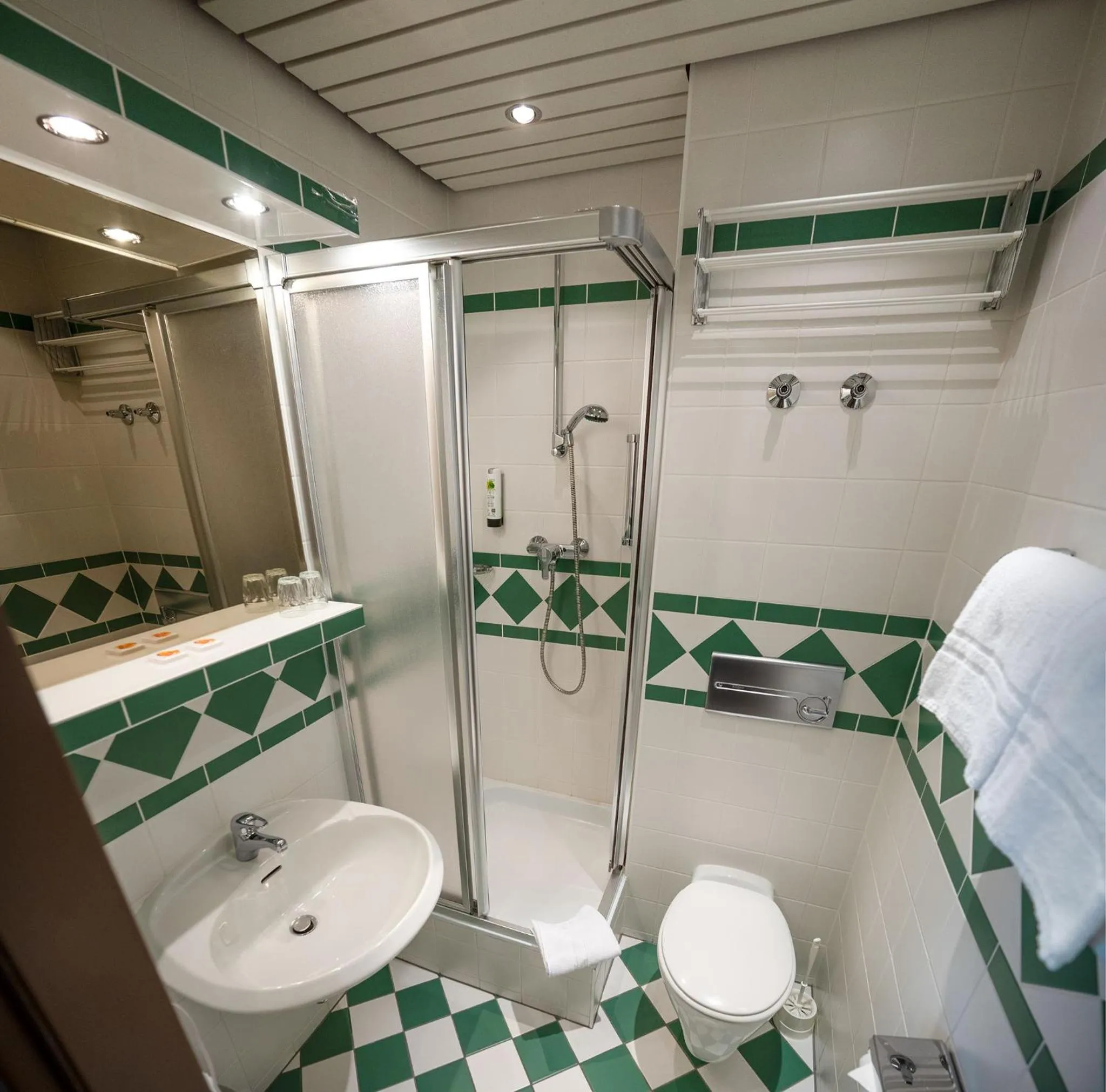 Shower in Sporthotel am Semmering