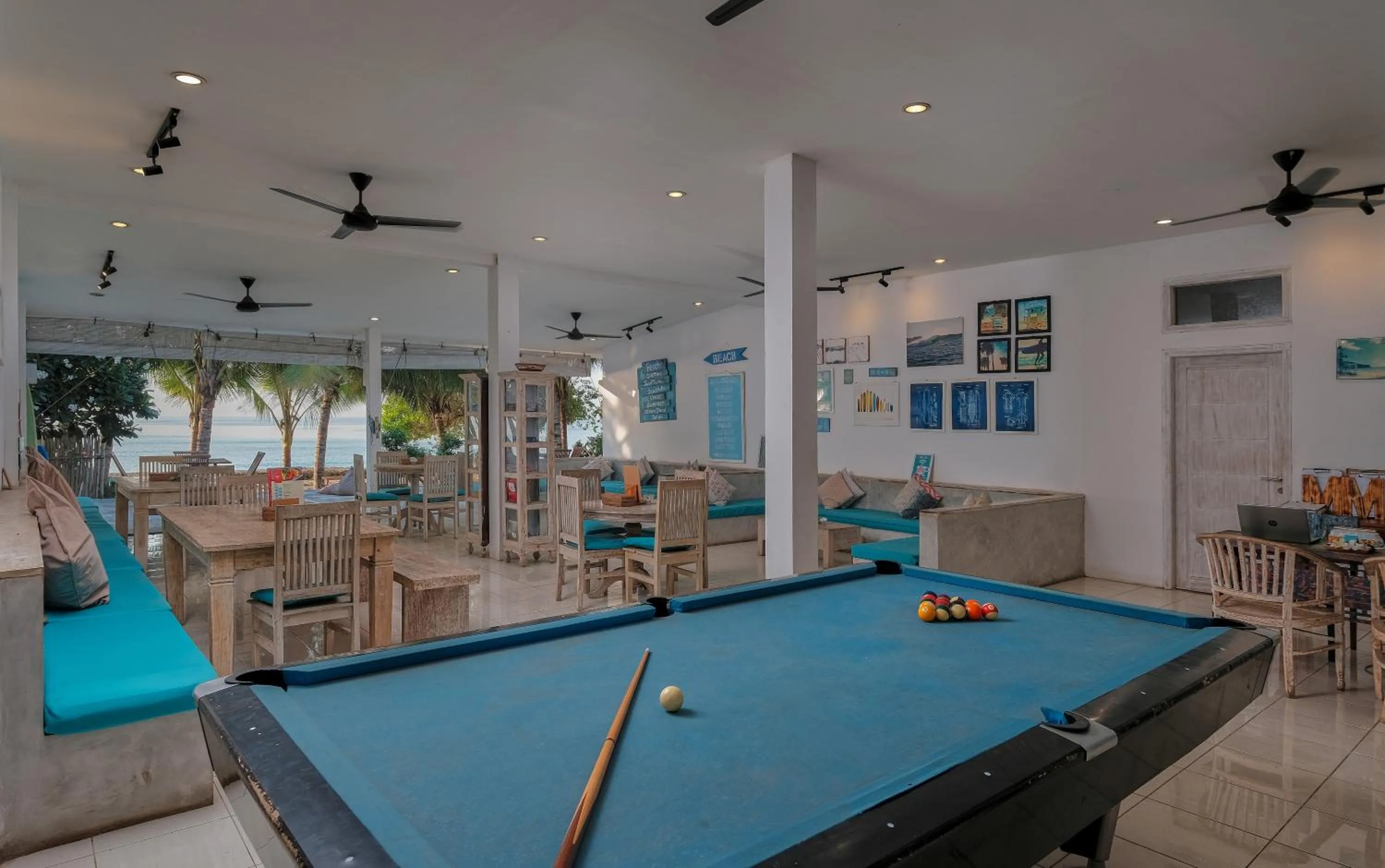 Restaurant/places to eat in Myamo Beach Lodge