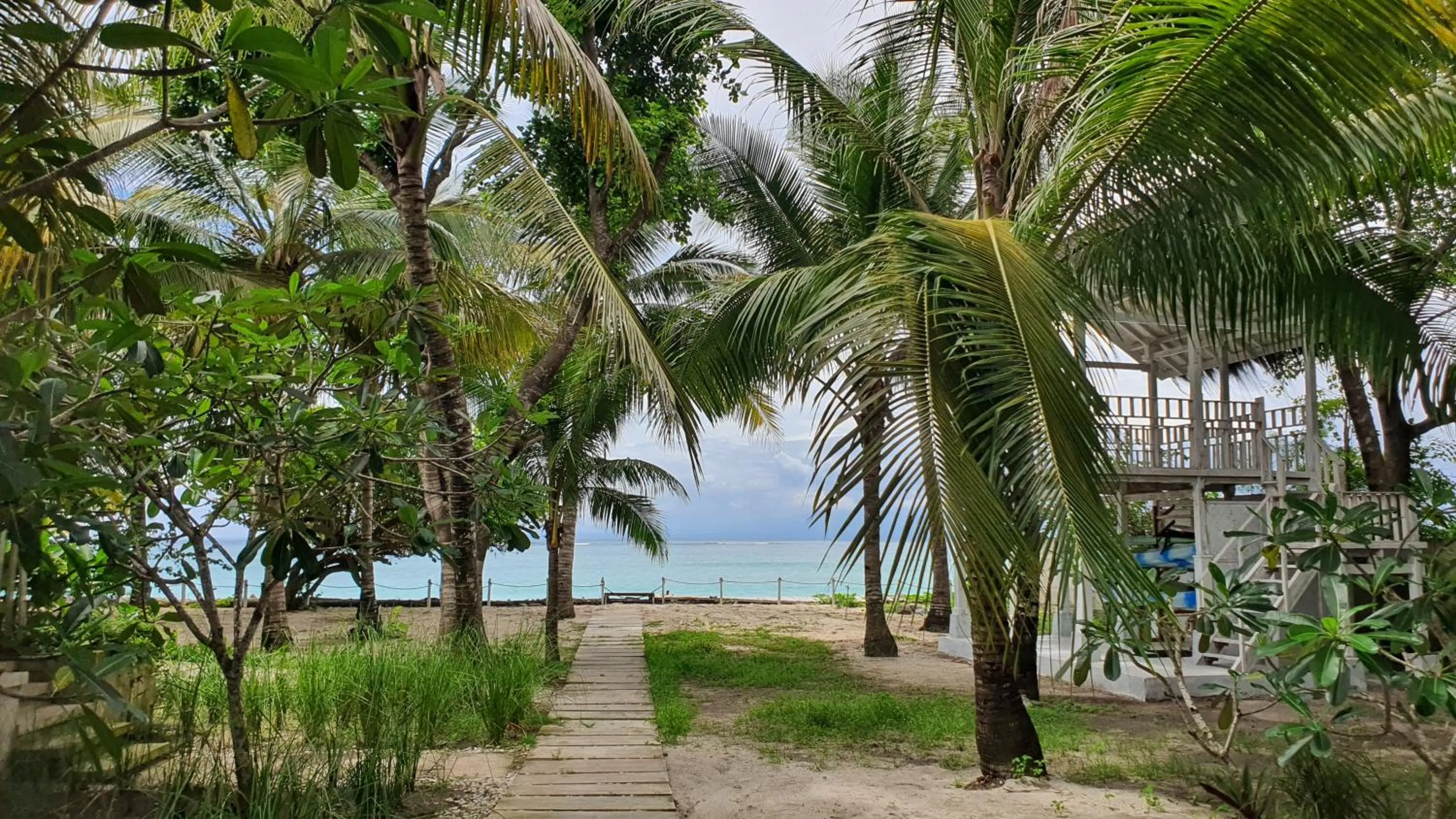 Garden in Myamo Beach Lodge