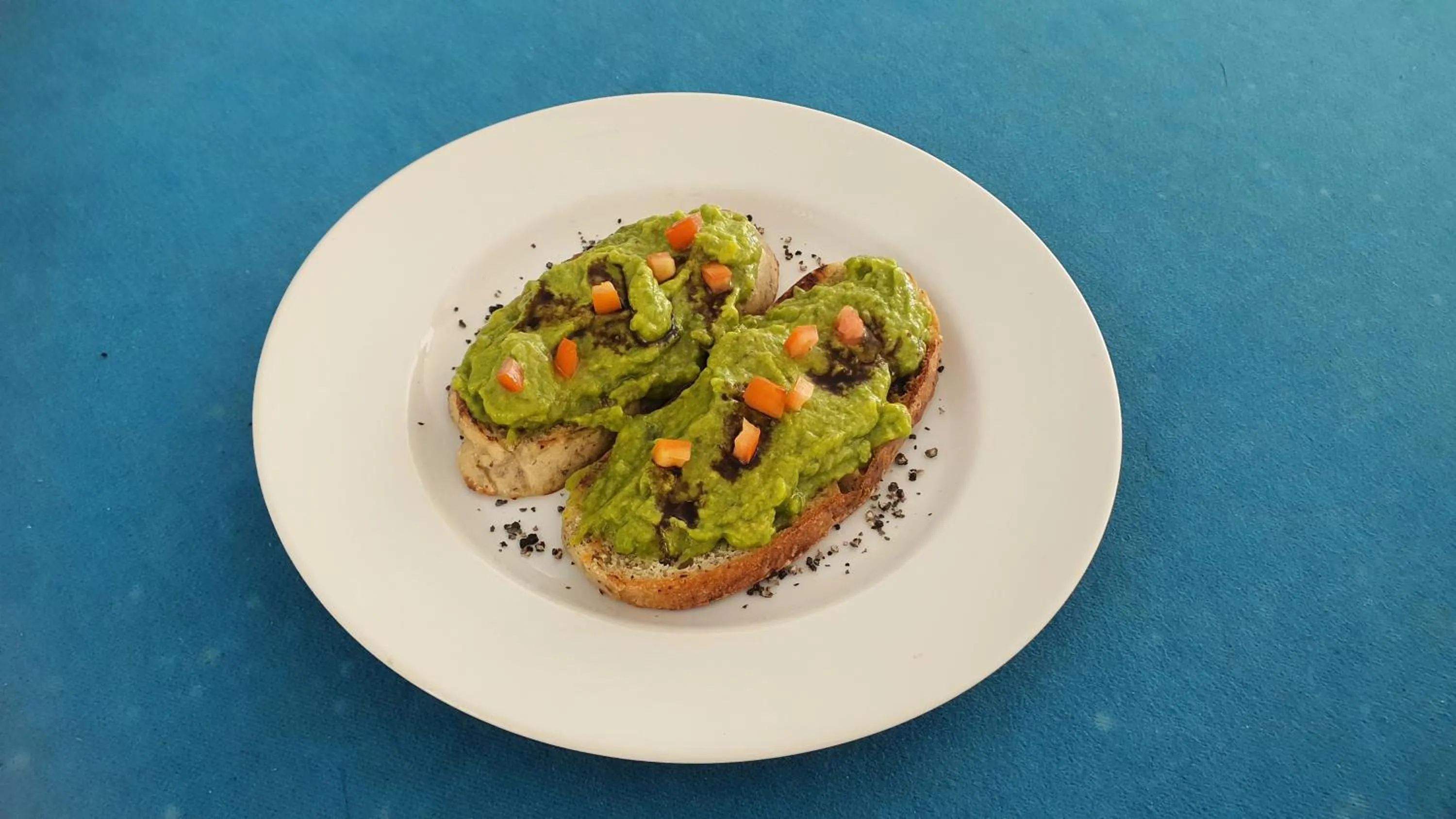 Food in Myamo Beach Lodge