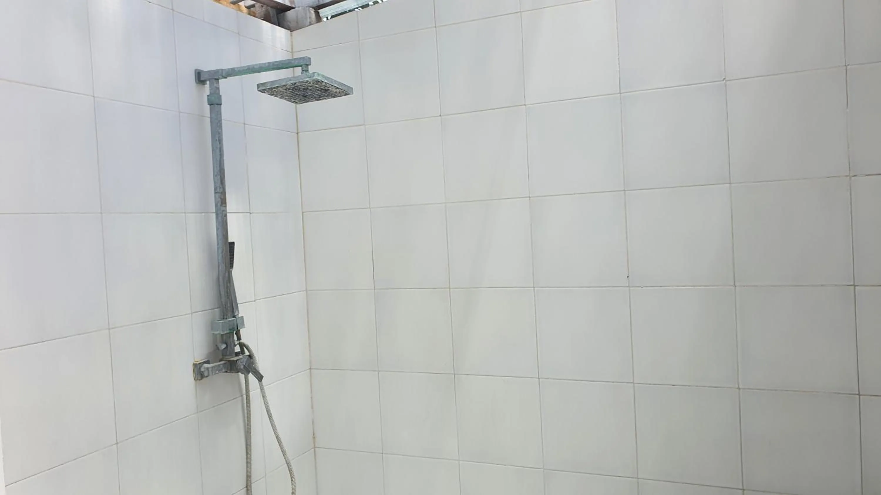 Bathroom in Myamo Beach Lodge