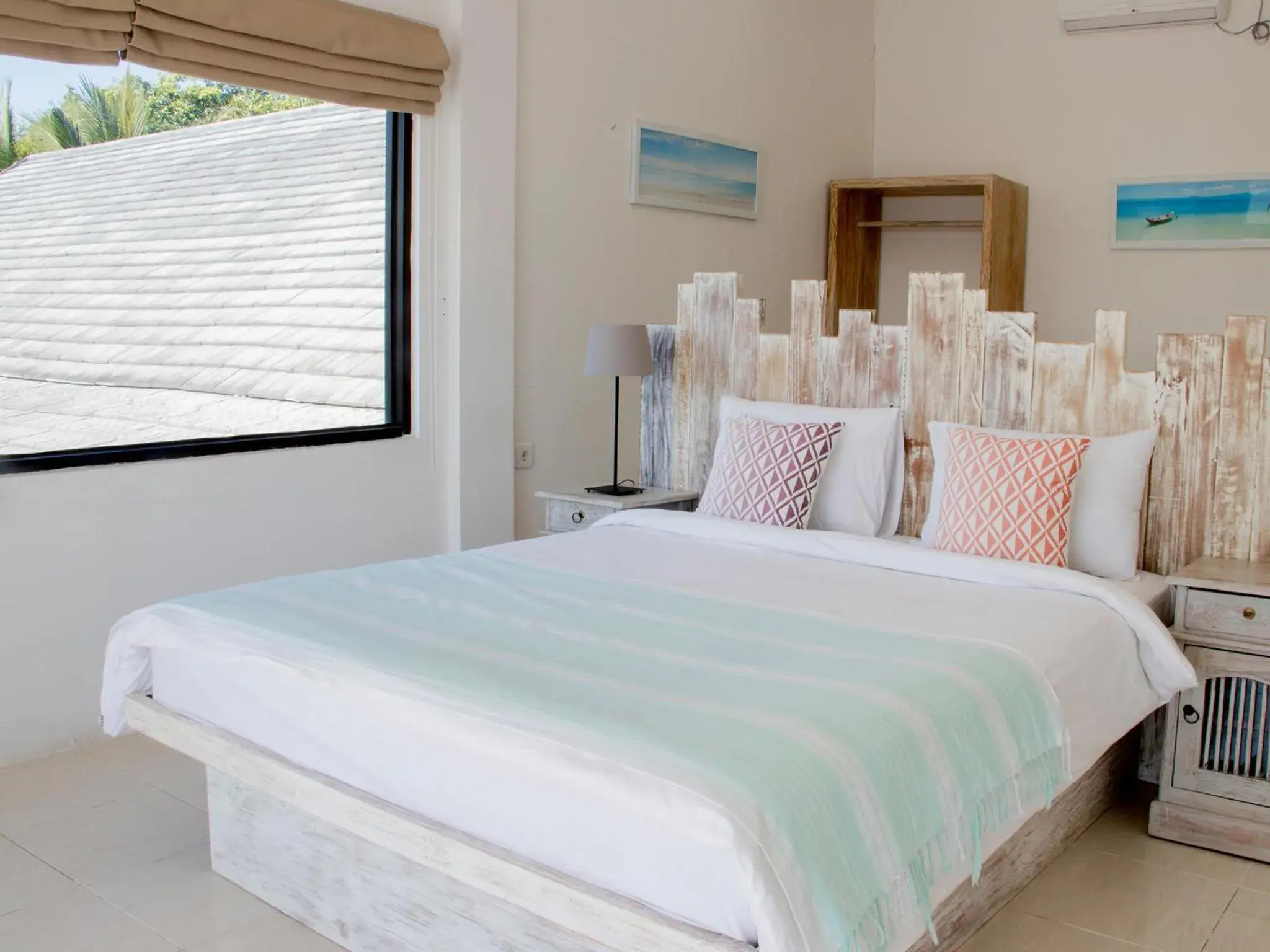 Bed in Myamo Beach Lodge Bed in Myamo Beach Lodge