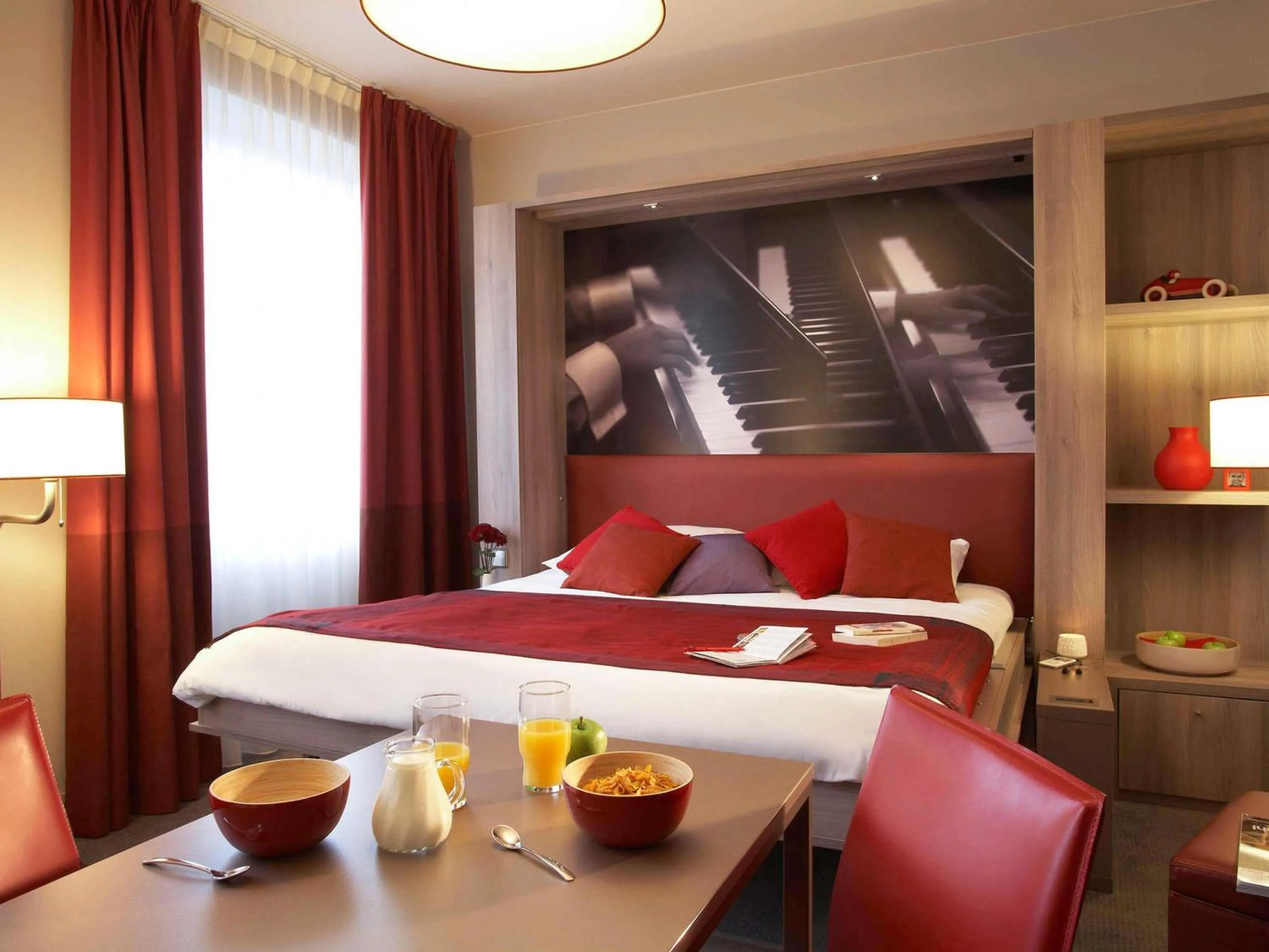 Bedroom, Bed in Aparthotel Adagio Vienna City