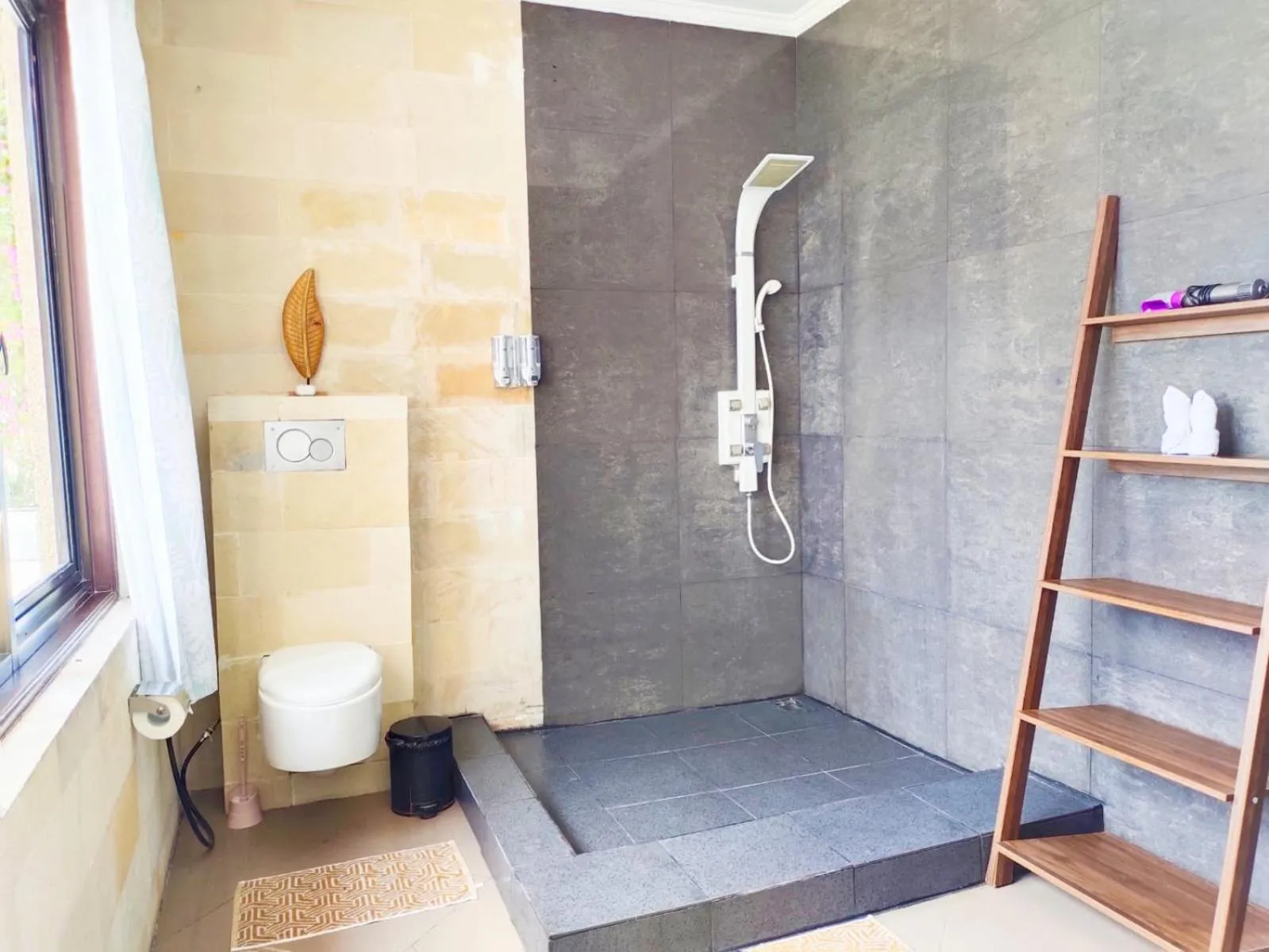 Shower in Villa Umbrella Lombok