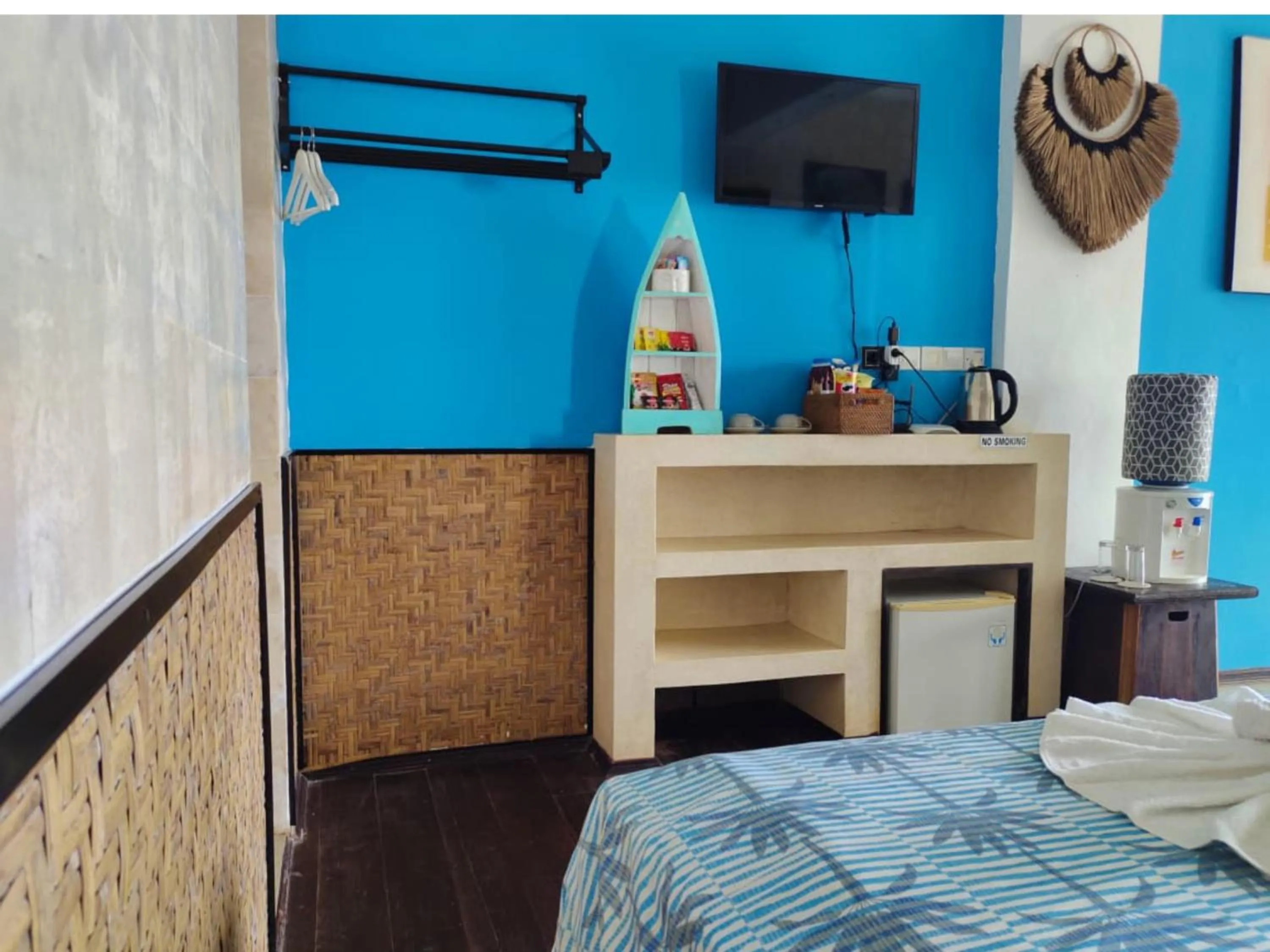 TV and multimedia, Bed in Villa Umbrella Lombok