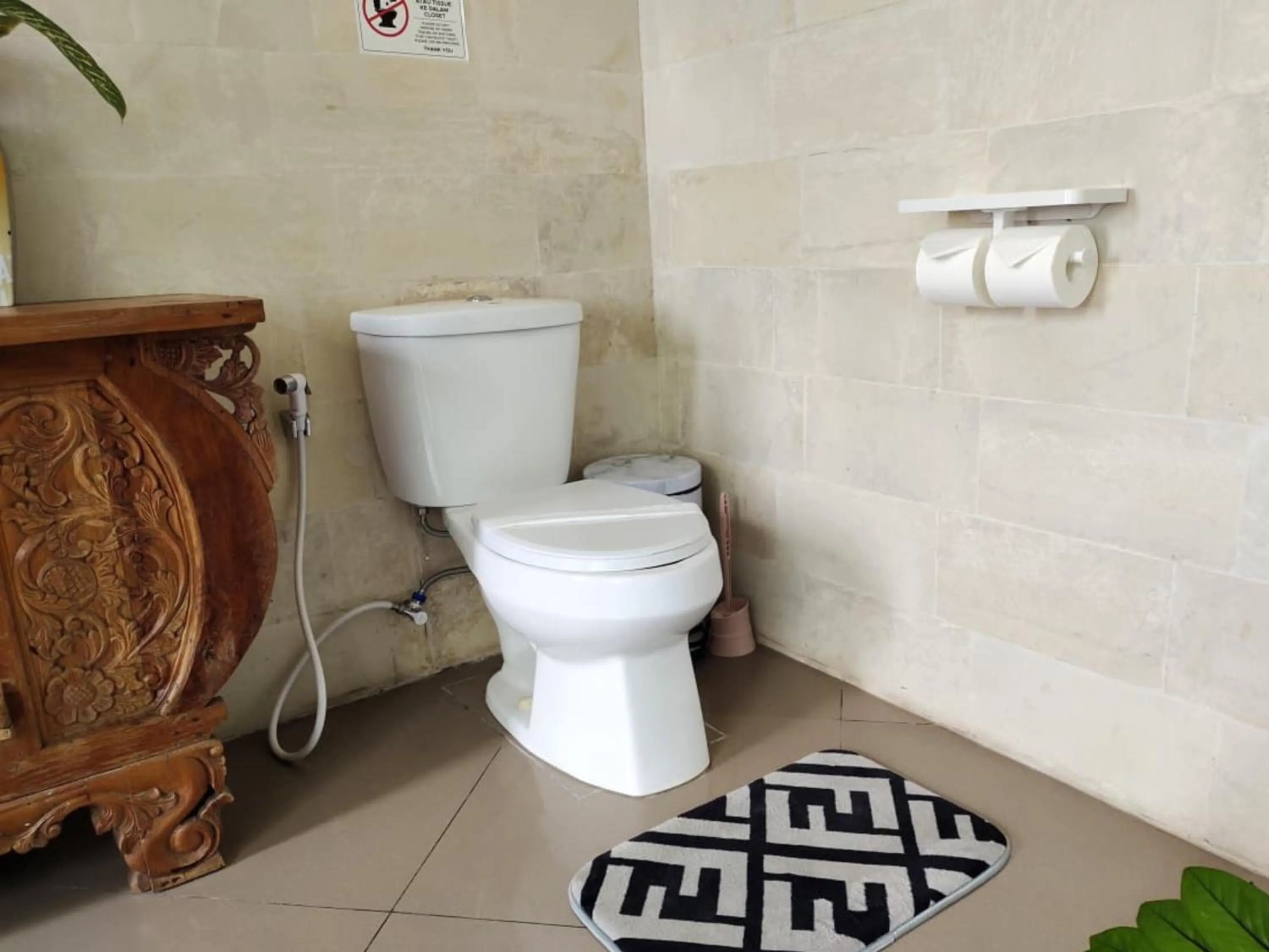 Toilet in Villa Umbrella Lombok