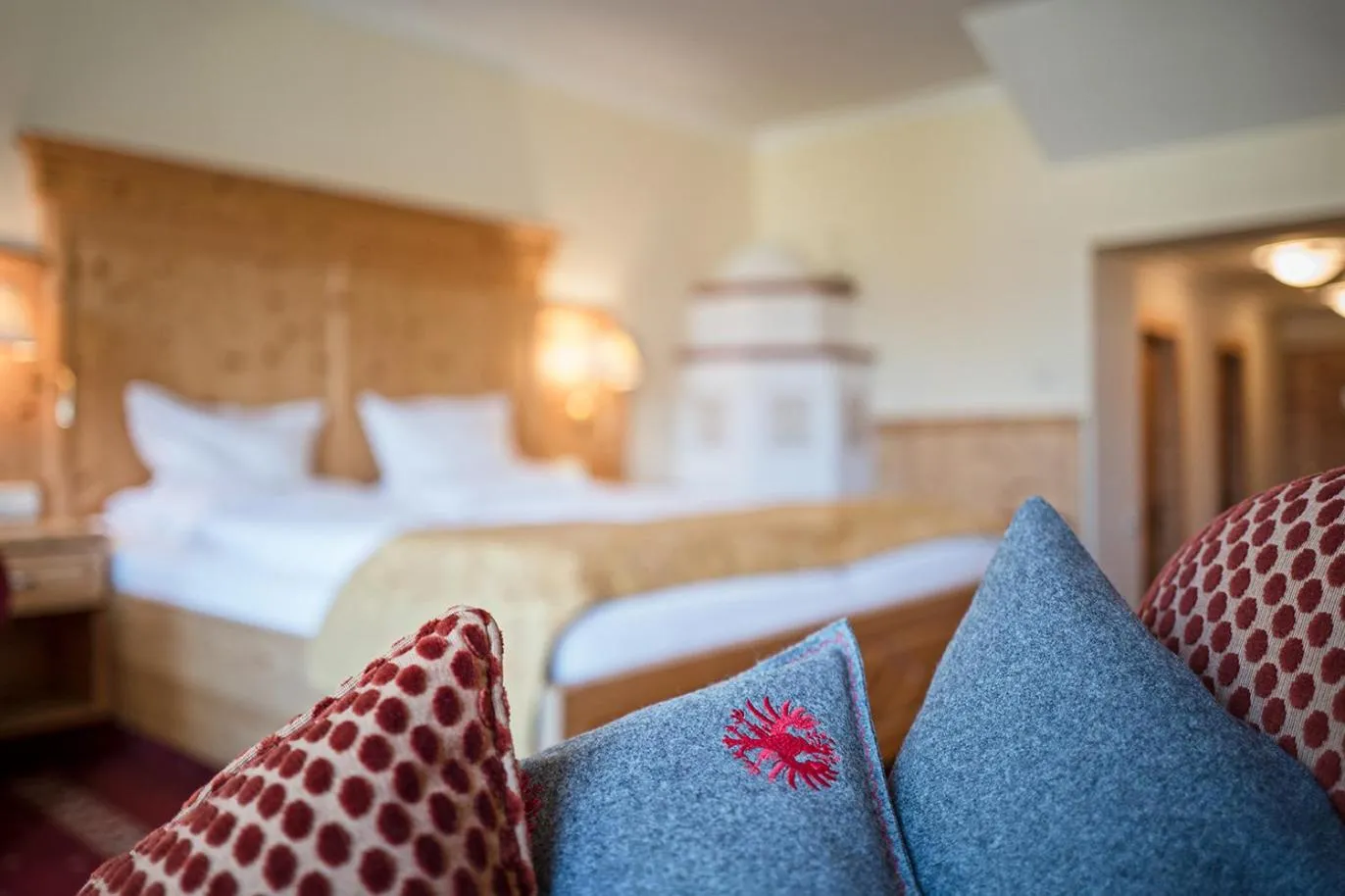 Decorative detail, Bed in Vier Jahreszeiten Wellnessresort Achensee