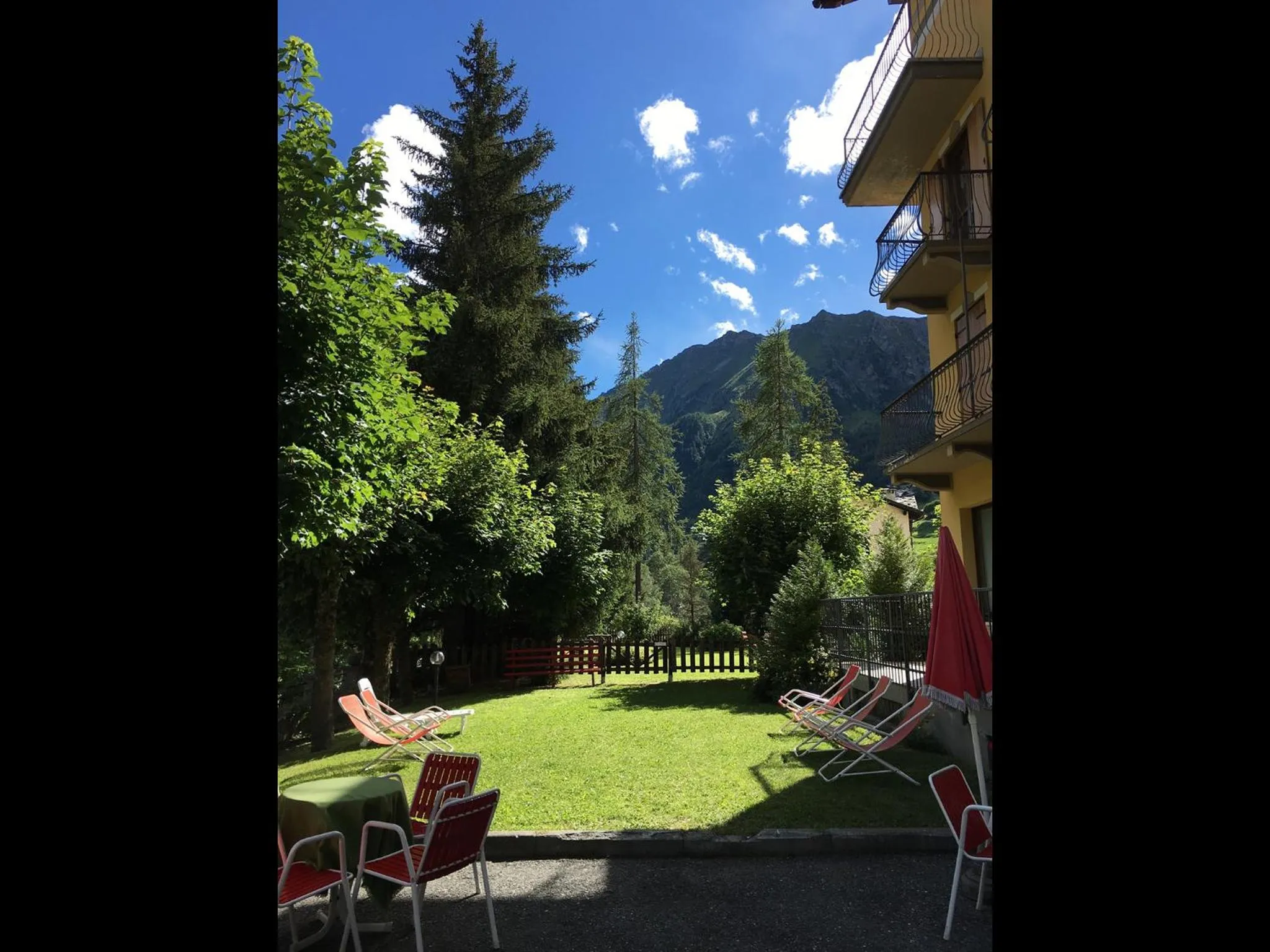 Garden in R.T.A. Hotel Monte Rosa