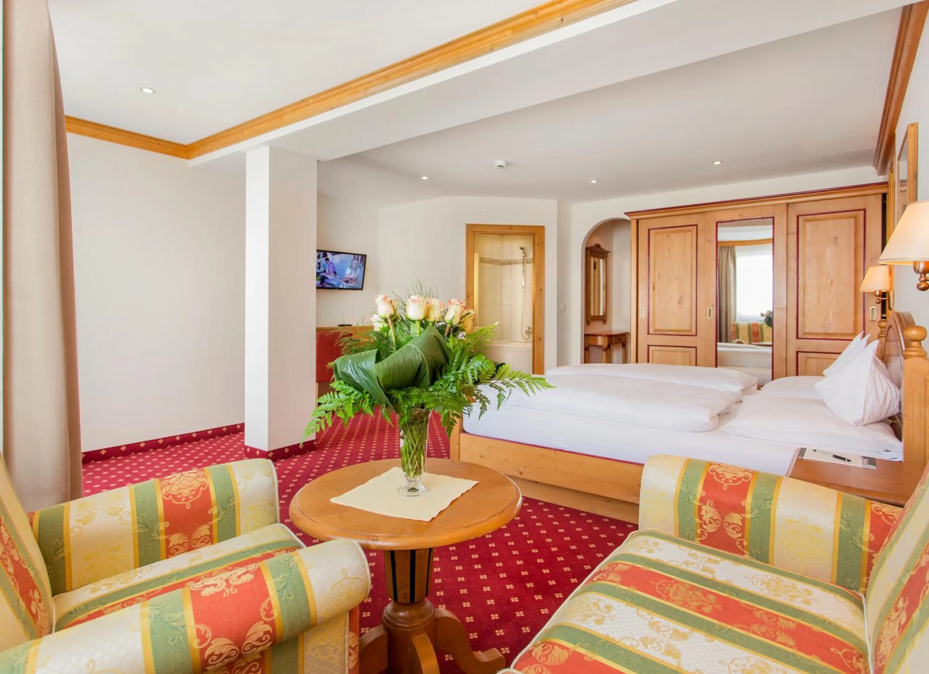 Photo of the whole room, Bed in Hotel Edelweiss Hochsölden Superior