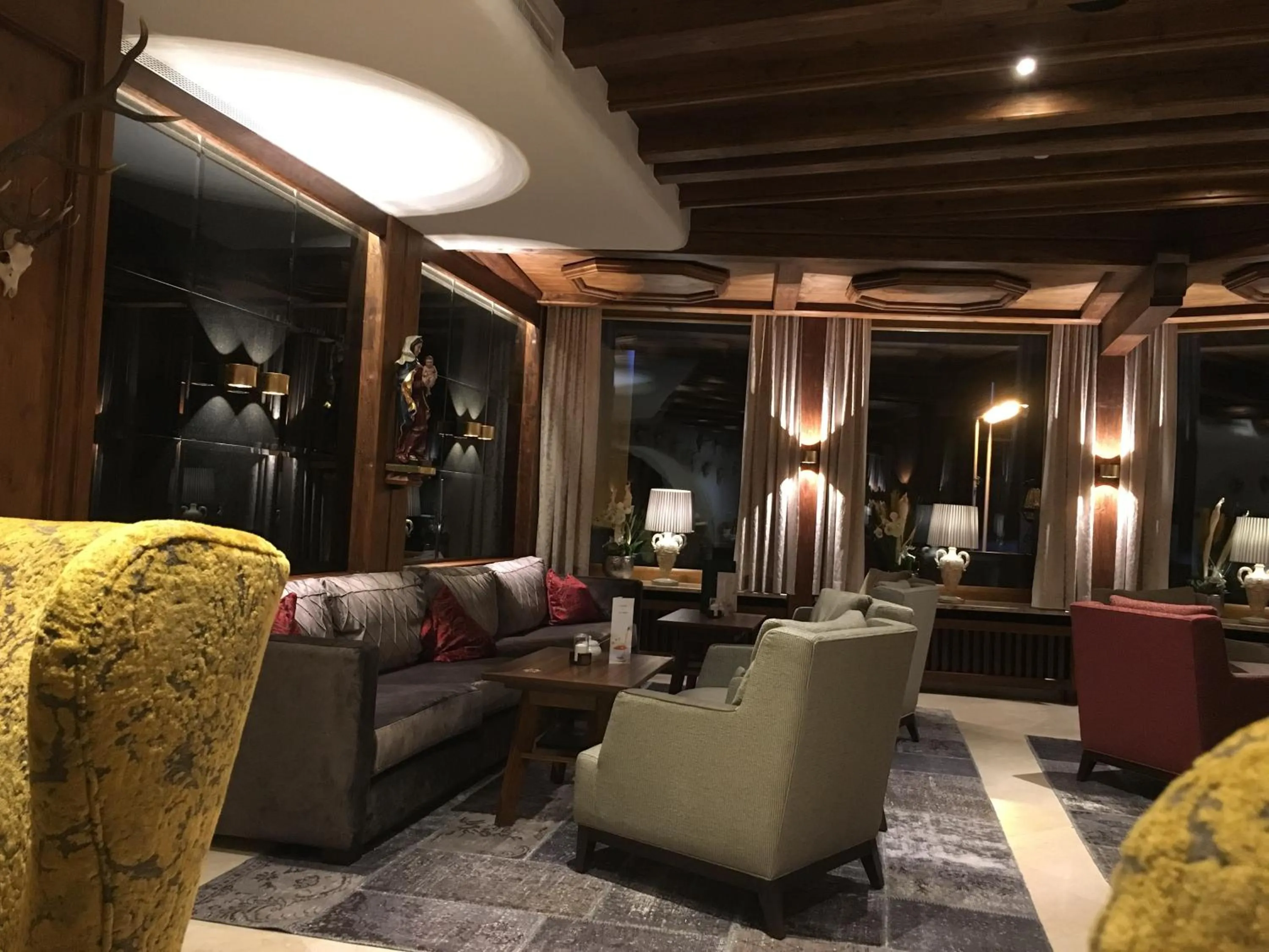 Lounge or bar in Hotel Edelweiss Hochsölden Superior