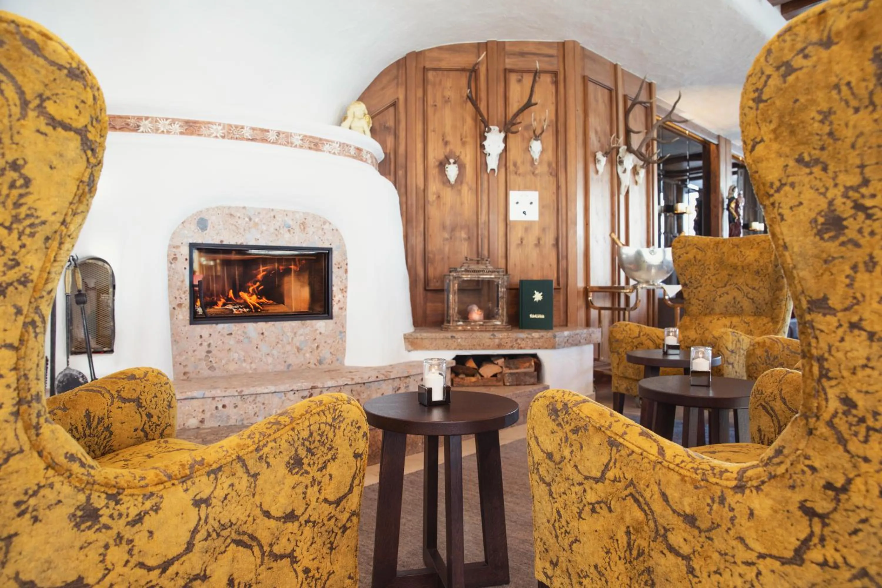 Lounge or bar in Hotel Edelweiss Hochsölden Superior