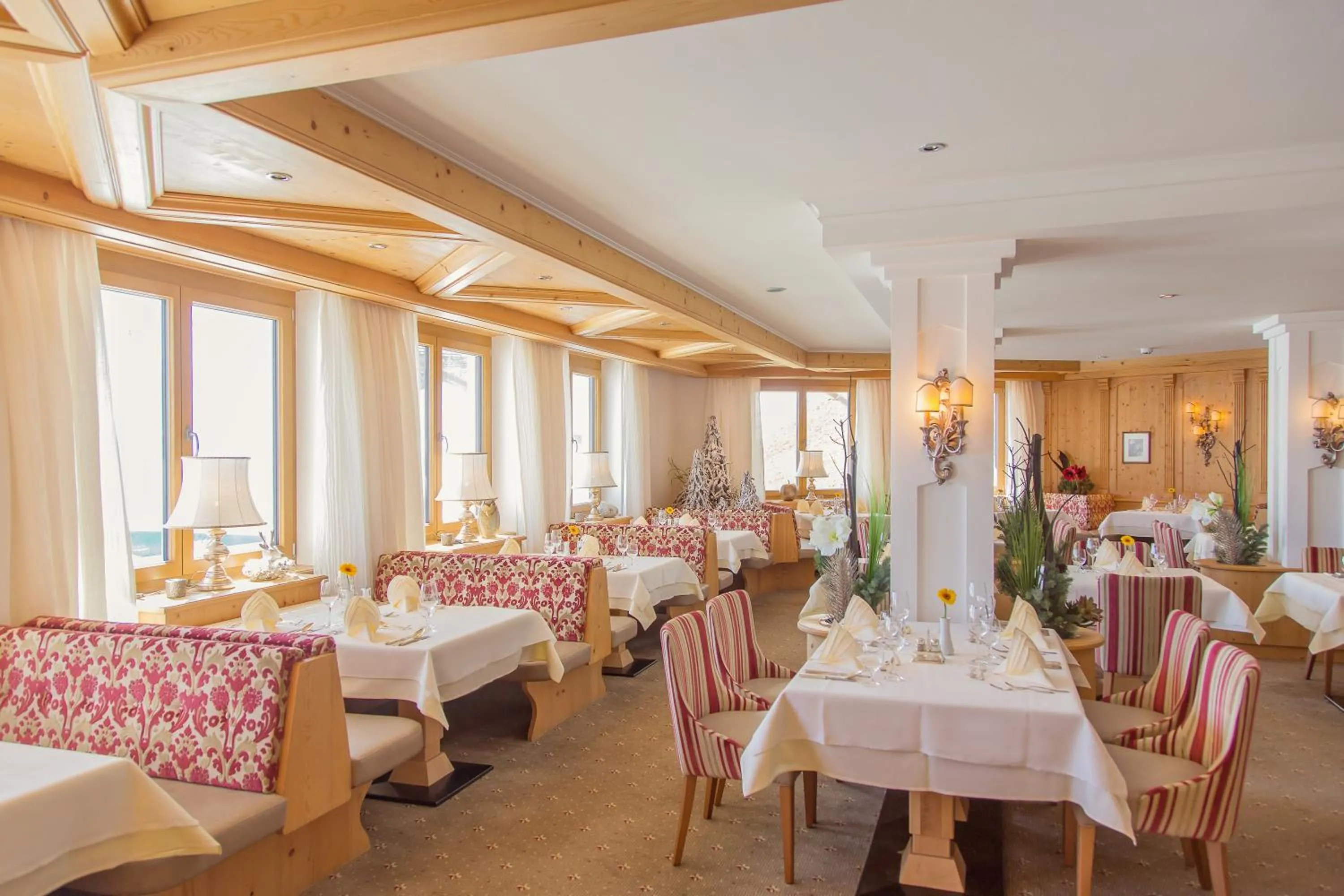Restaurant/places to eat in Hotel Edelweiss Hochsölden Superior