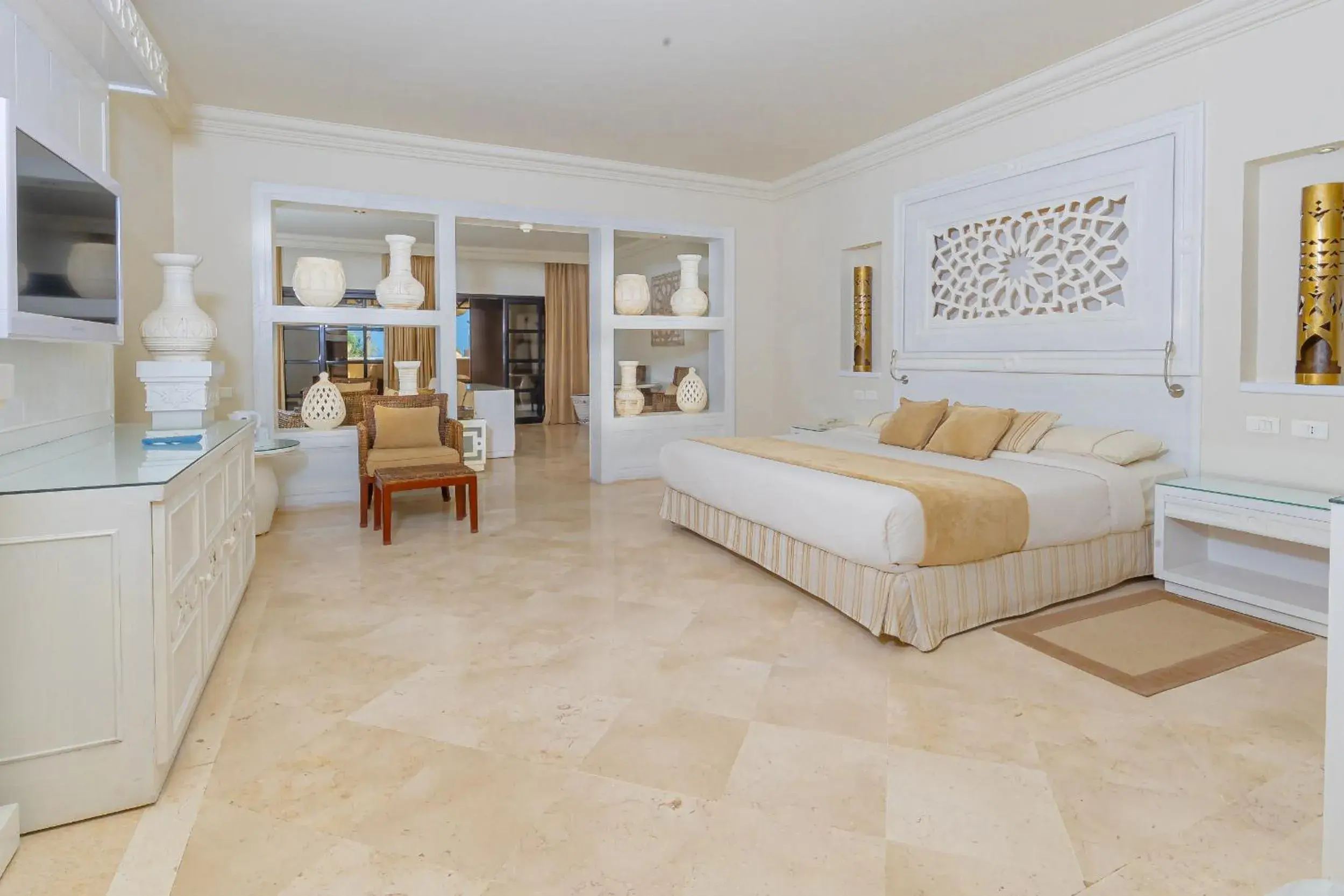 Suite with Private Pool in The Makadi Spa Hotel - Couples Only 18 Years Plus Suite with Private Pool in The Makadi Spa Hotel - Couples Only 18 Years Plus