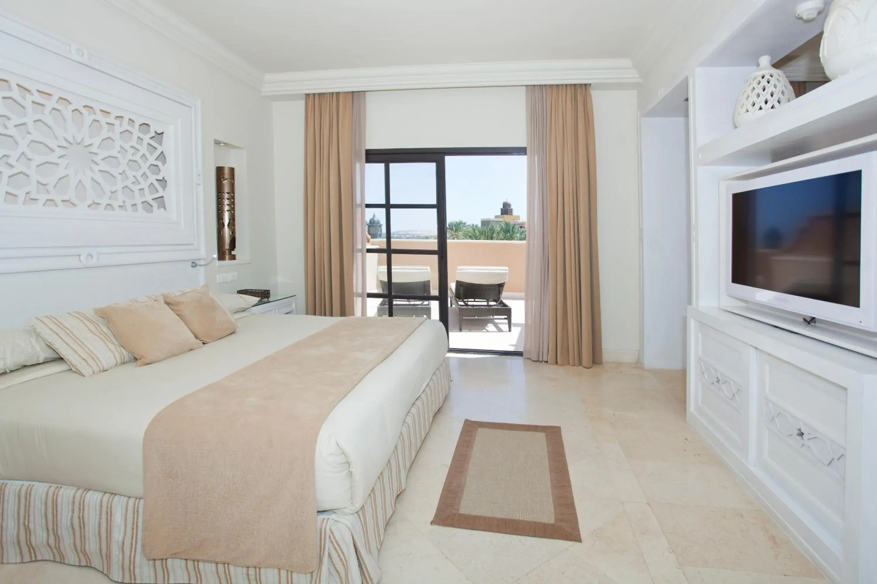 Suite in The Makadi Spa Hotel - Couples Only 18 Years Plus Suite in The Makadi Spa Hotel - Couples Only 18 Years Plus